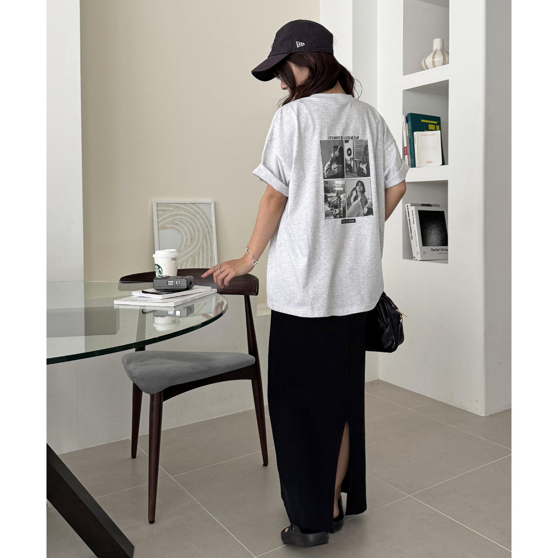 【boohoo】フローラルフォトバックプリントTシャツ 優待価格[c×a]フォトTシャツ(バックプリント) | KOBUNSHA SELECT