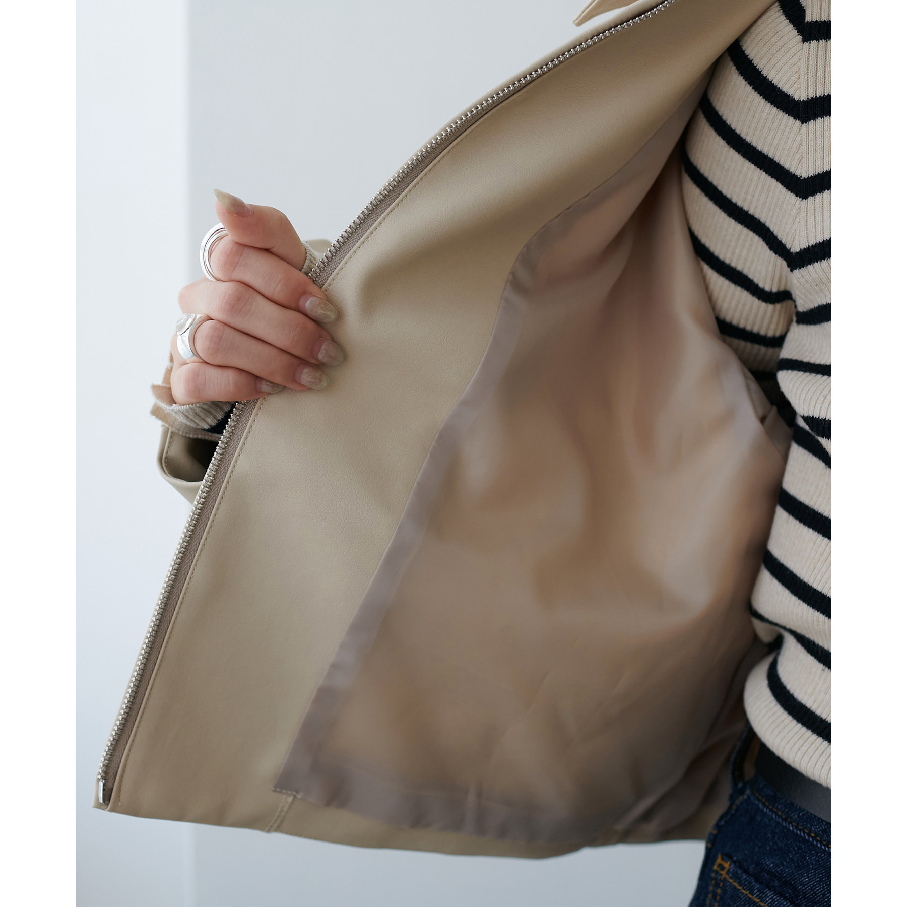 フェイクレザーショートジャケット | ファッション通販サイト NUGU