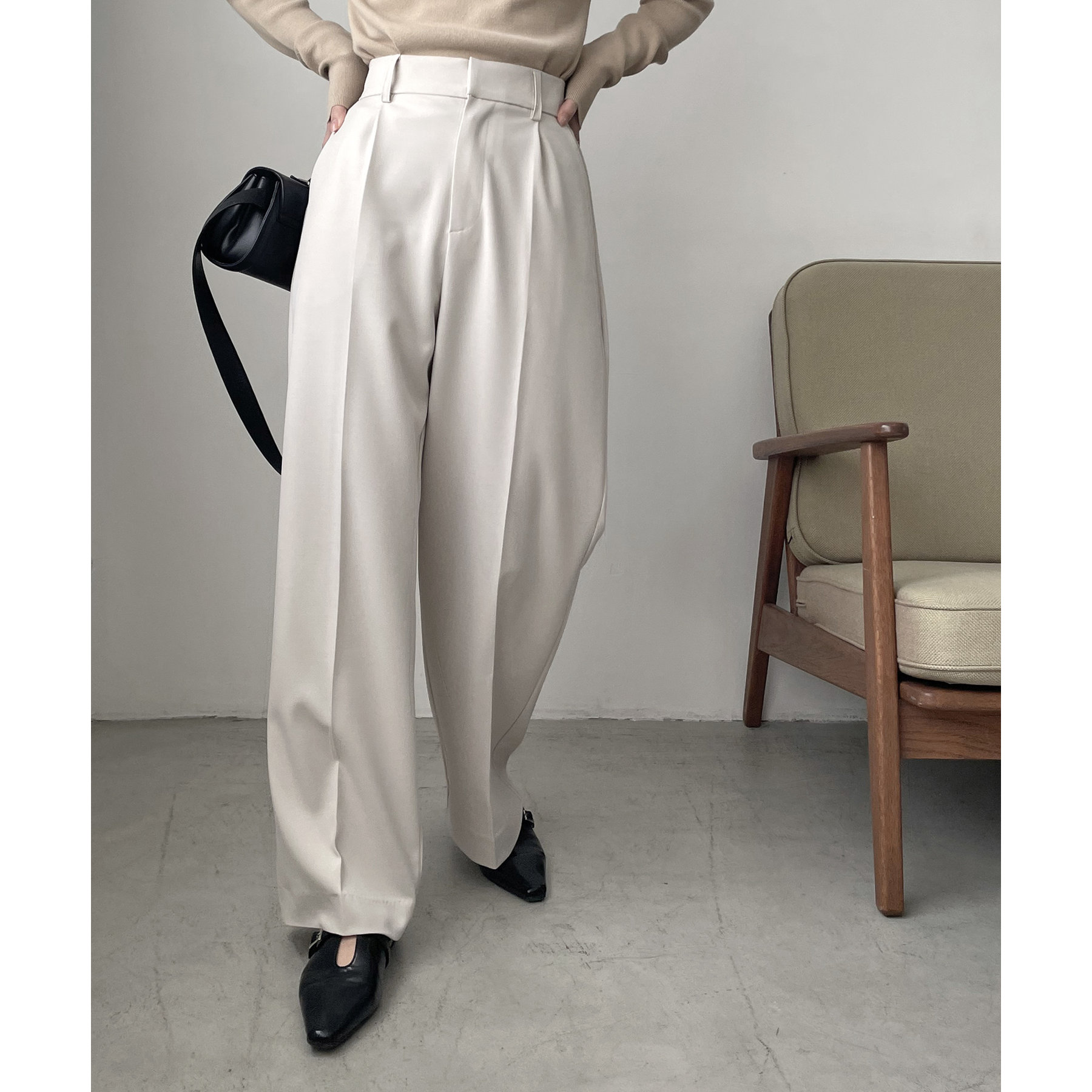 低身長・高身長サイズあり】タックストレートパンツ