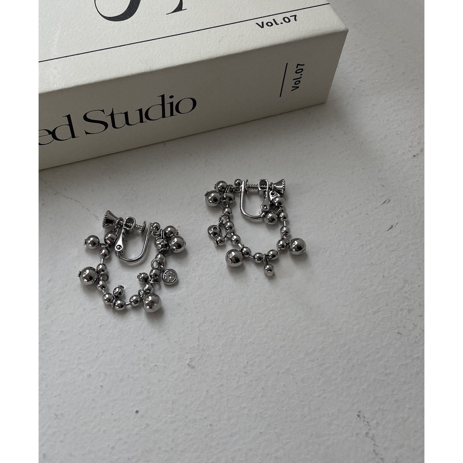 【ILLIGO】シャーリング コサージュ ドット トップス★大人気★ k00988-rakuten.jpg