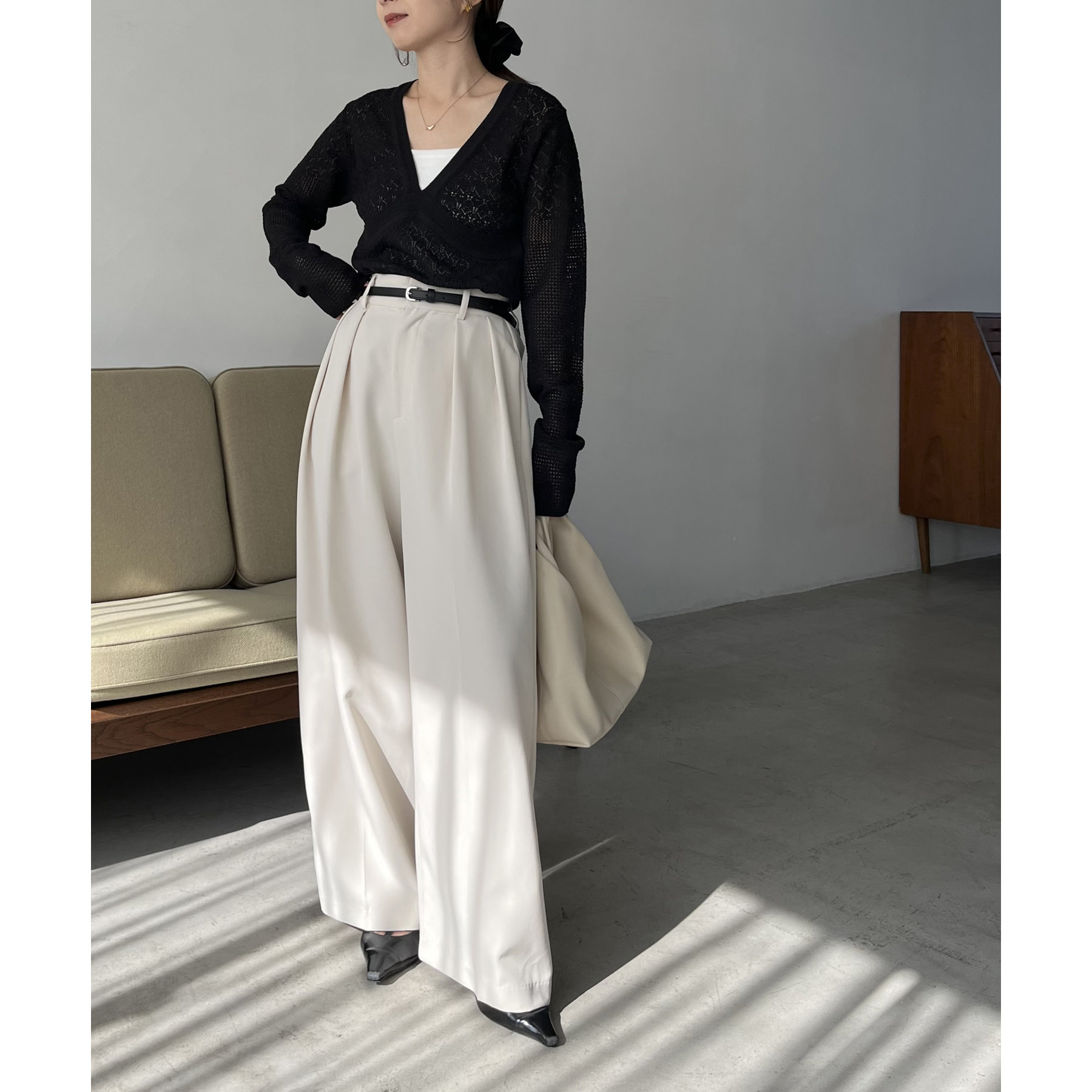 【完売品】CAPRICIEUX LE'MAGE レースVプルオーバー　ブラック レースVプルオーバー | CAPRICIEUX LE'MAGE(カプリシュレ