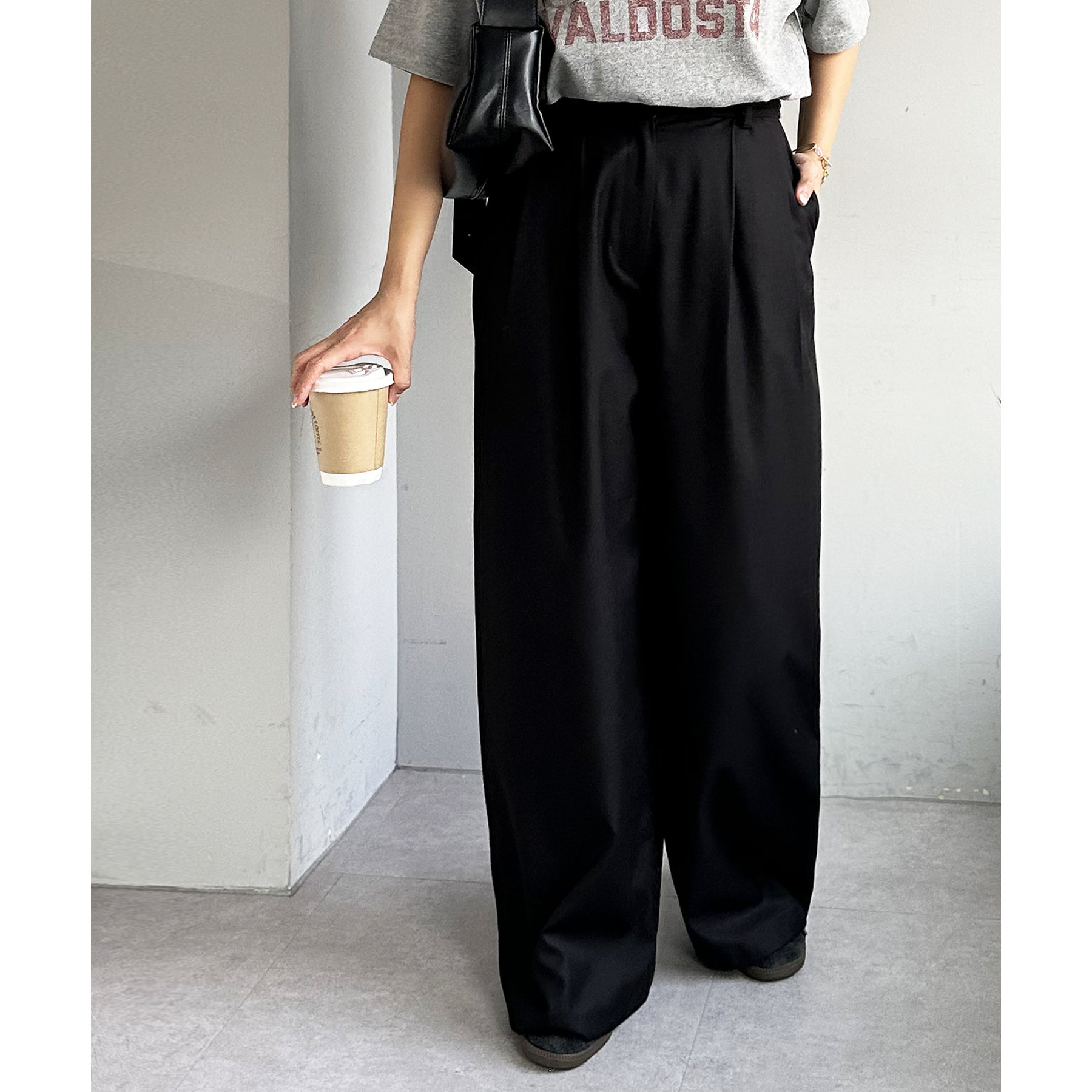 AURALLE ワイドベルテッドパンツ　ブラック　4 JUNRED(ジュンレッド) / ニーベルテッドワイドフレアパンツ