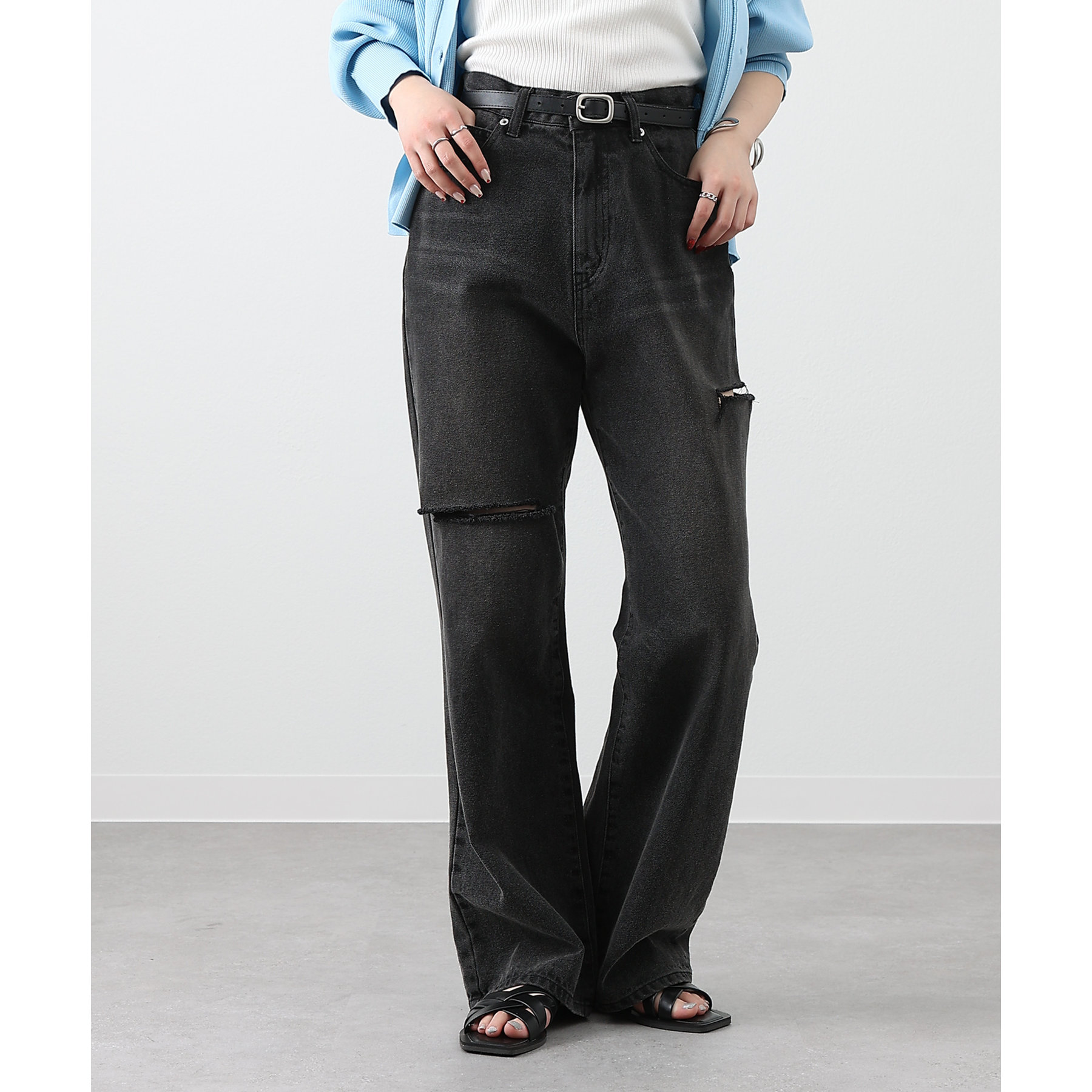 【pinue】ダメージタックデニムパンツ / ブラック / Sサイズ ダメージタックデニムパンツ（BLACK） - PINUE