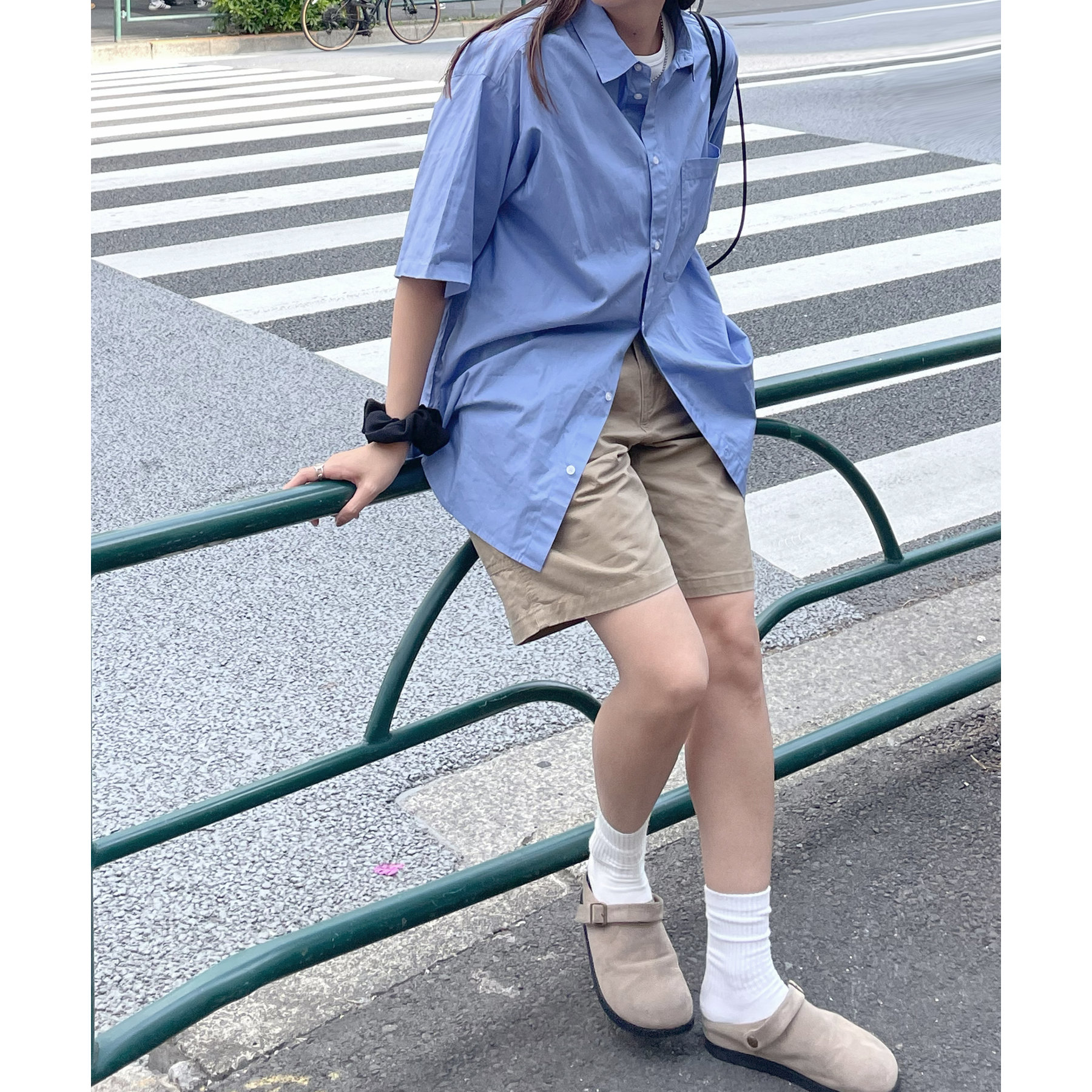 ユニセックス】チョークストライプオーバー半袖シャツ