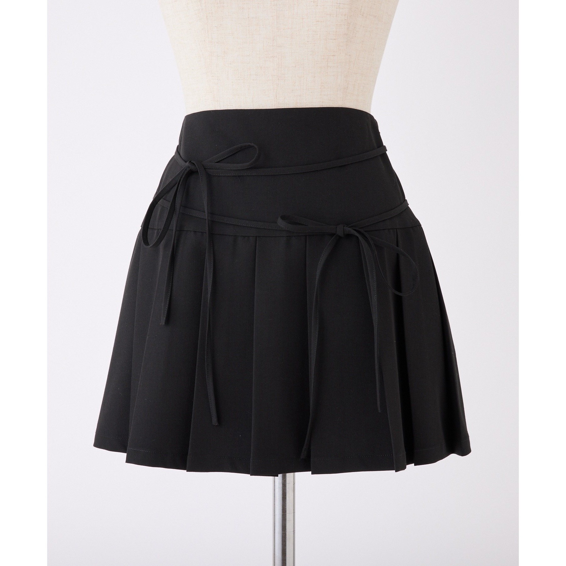 リボン付きブラックニットとプリーツスカート S/Mサイズ展開】リボン付きプリーツミニスカート | ファッション