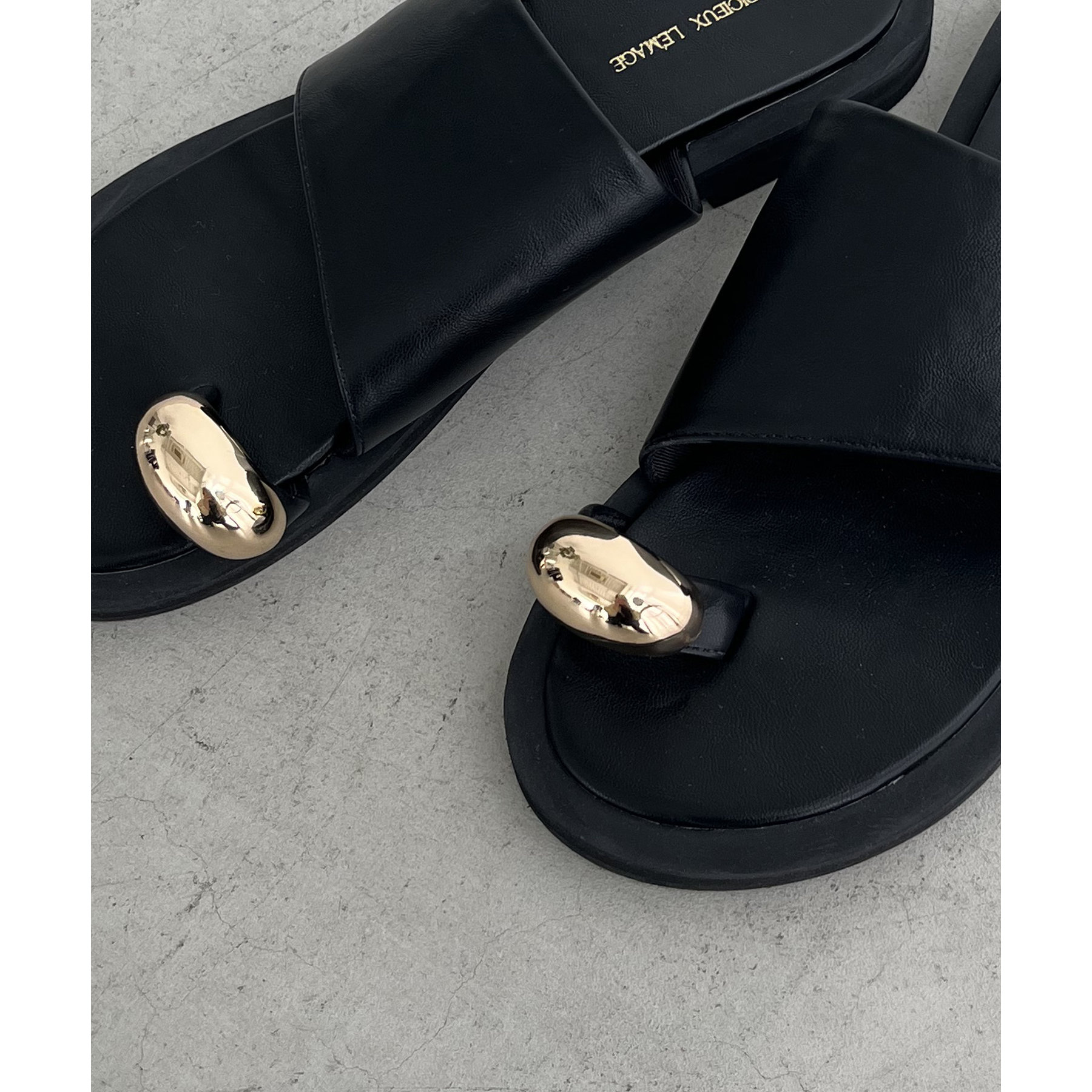 【HELLEN KAMINSKI 】大人のお洒落トングサンダル Rigian HELLEN KAMINSKI 】大人のお洒落トングサンダル Rigian SHOES