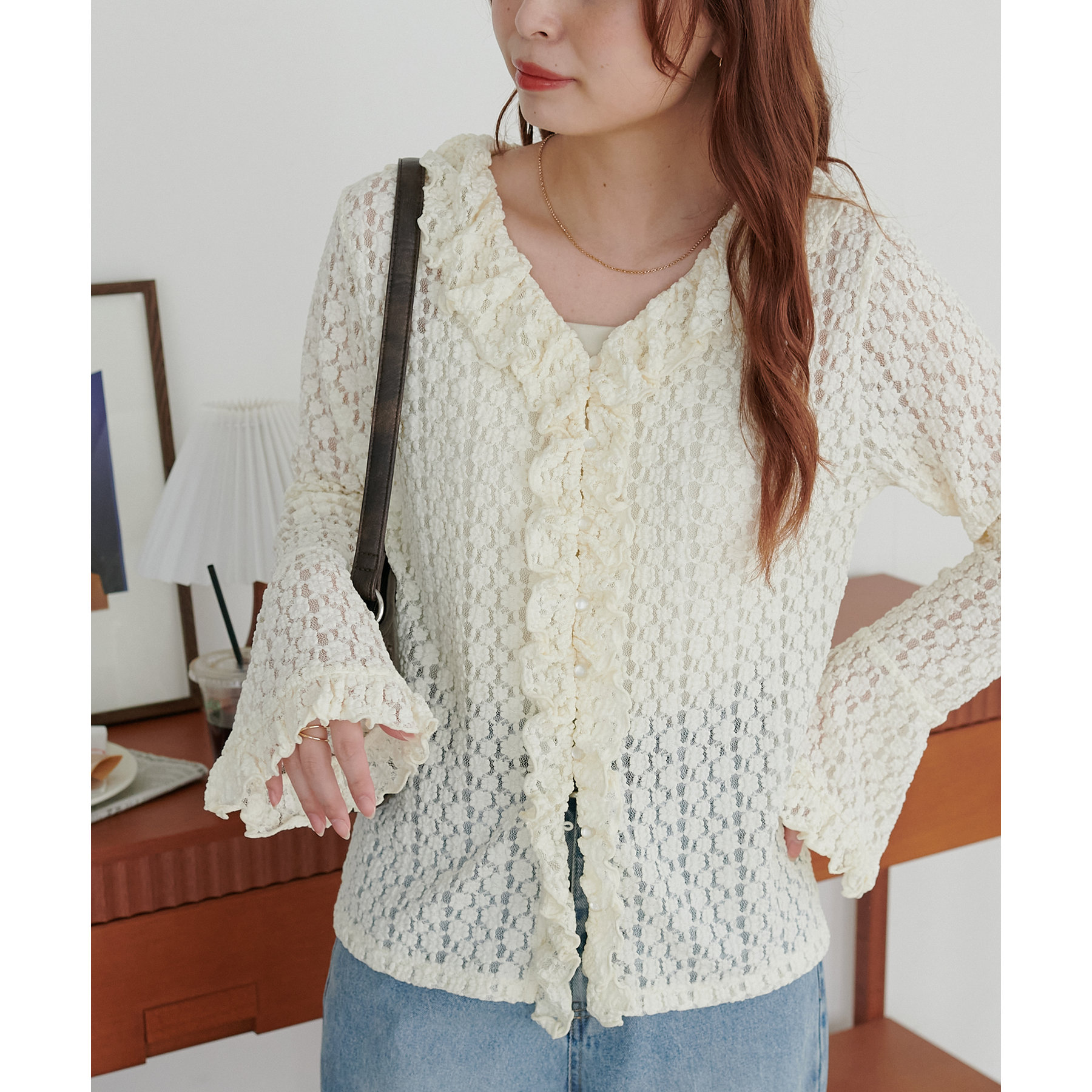 ワンダフルワールド レース編みカーディガン 段々フリル オフ