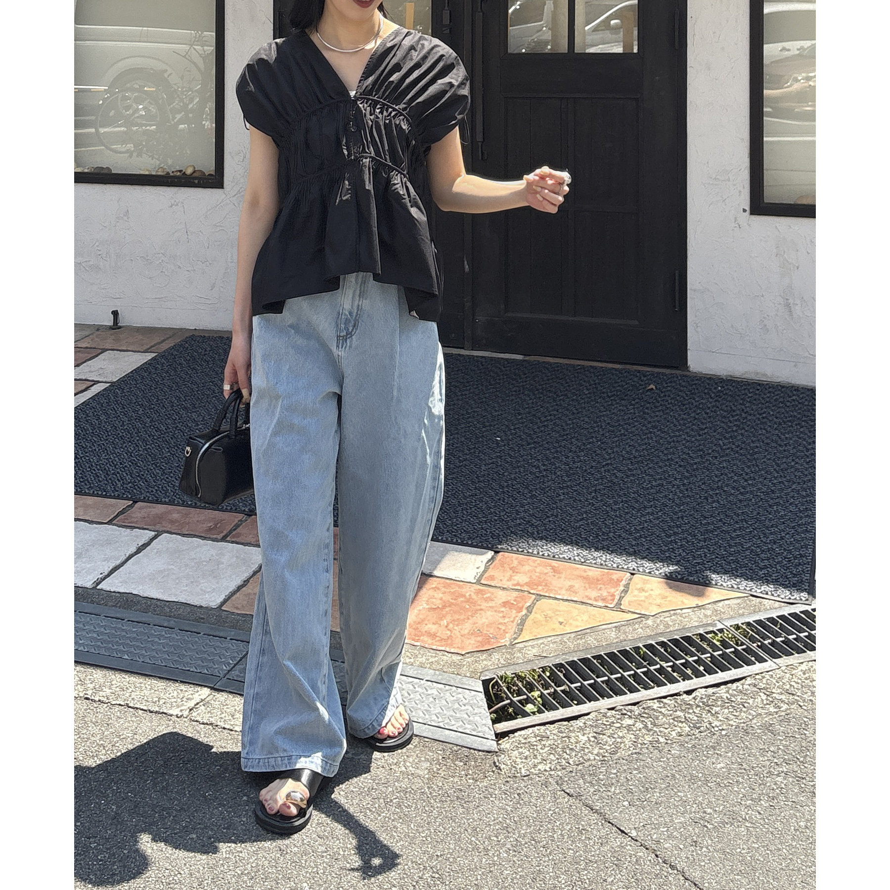 ギャザーVノースリシャツ | ファッション通販サイト NUGU
