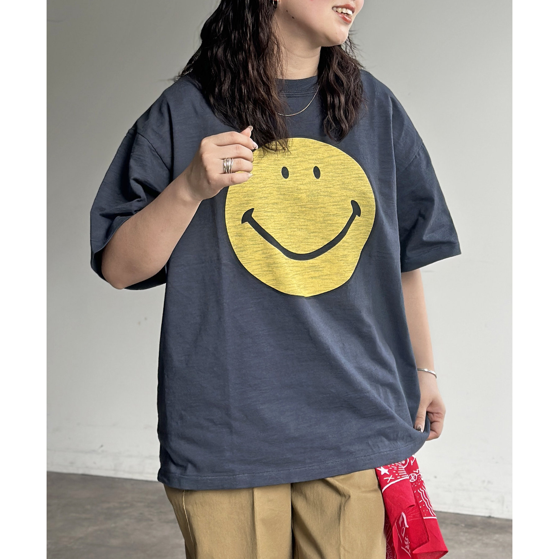 スマイリースラブTシャツ | ファッション通販サイト NUGU
