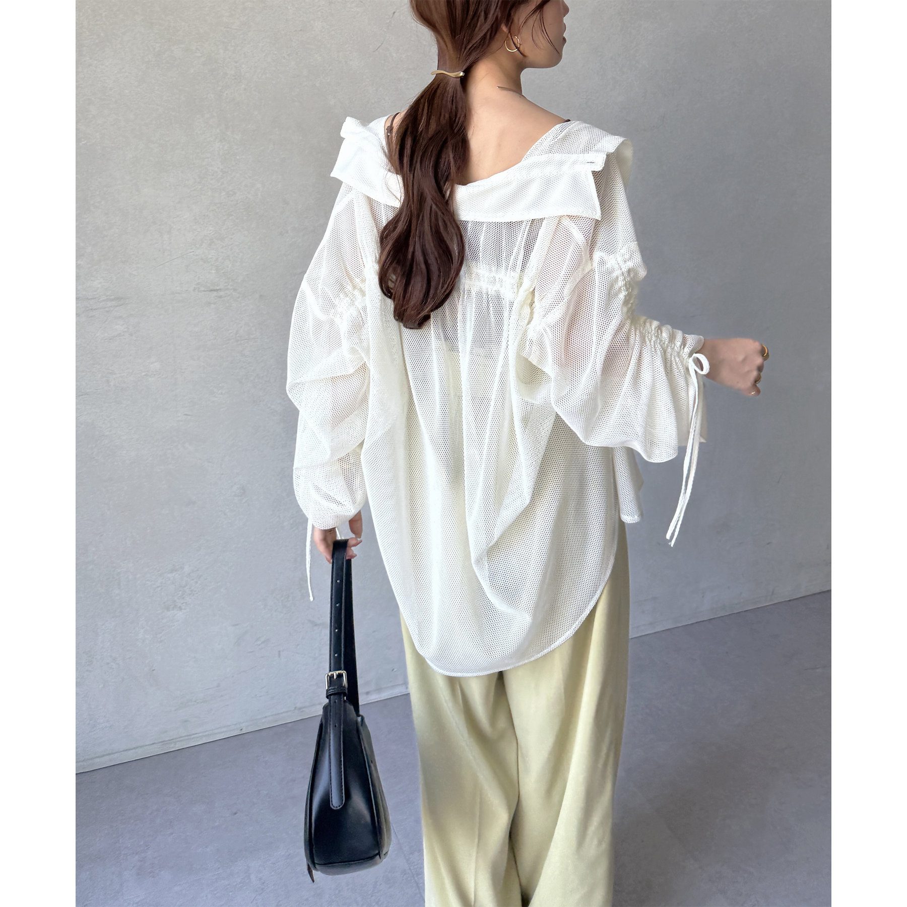 ブラウス シャツ 袖シャーリングメッシュシアーシャツ レディース Thevon ブラウス シャツ 袖シャーリングメッシュシアーシャツ