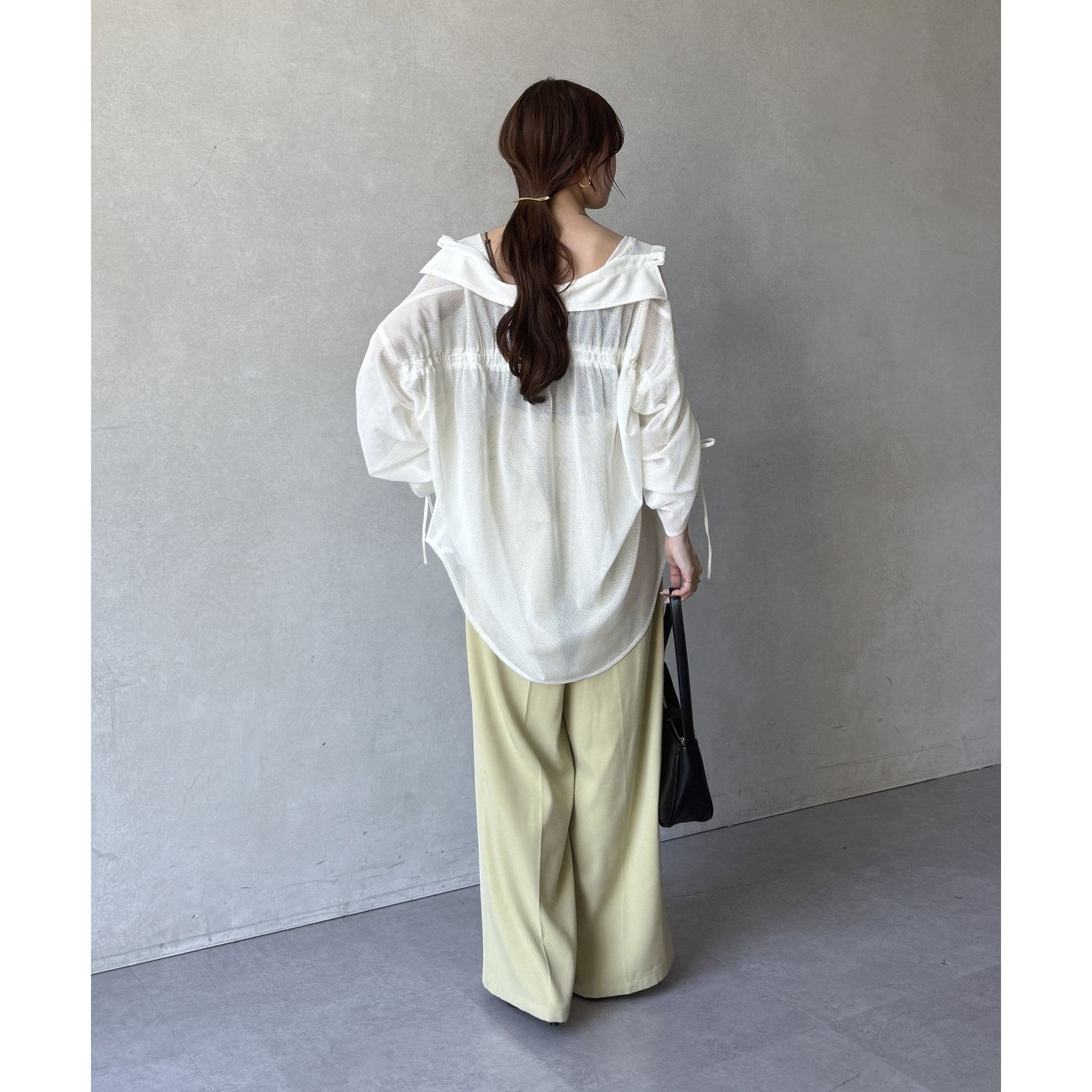 ブラウス シャツ 袖シャーリングメッシュシアーシャツ レディース Thevon ブラウス シャツ 袖シャーリングメッシュシアーシャツ