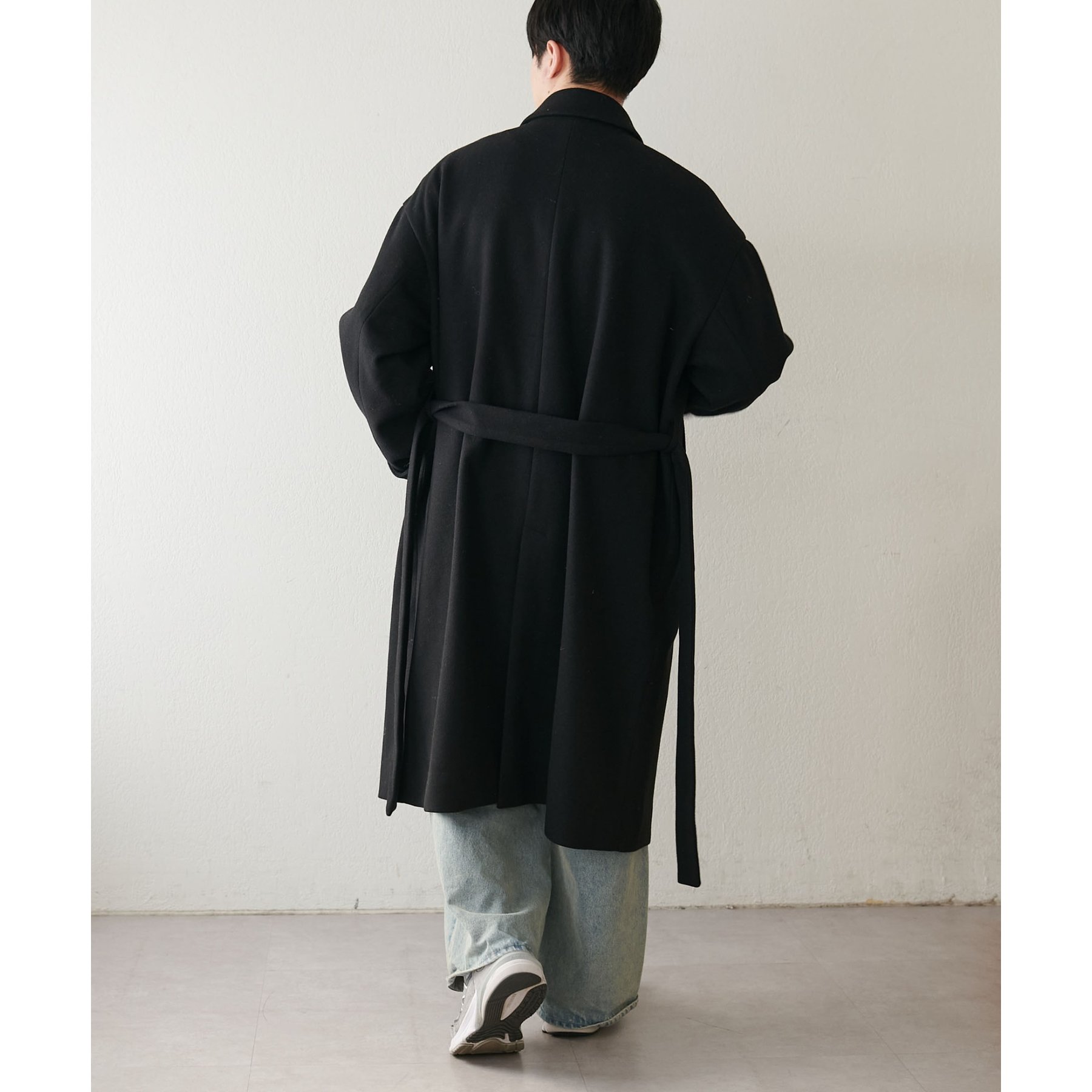 見た目以上の軽さ/ユニセックス】中空糸ベルテッドロングコート