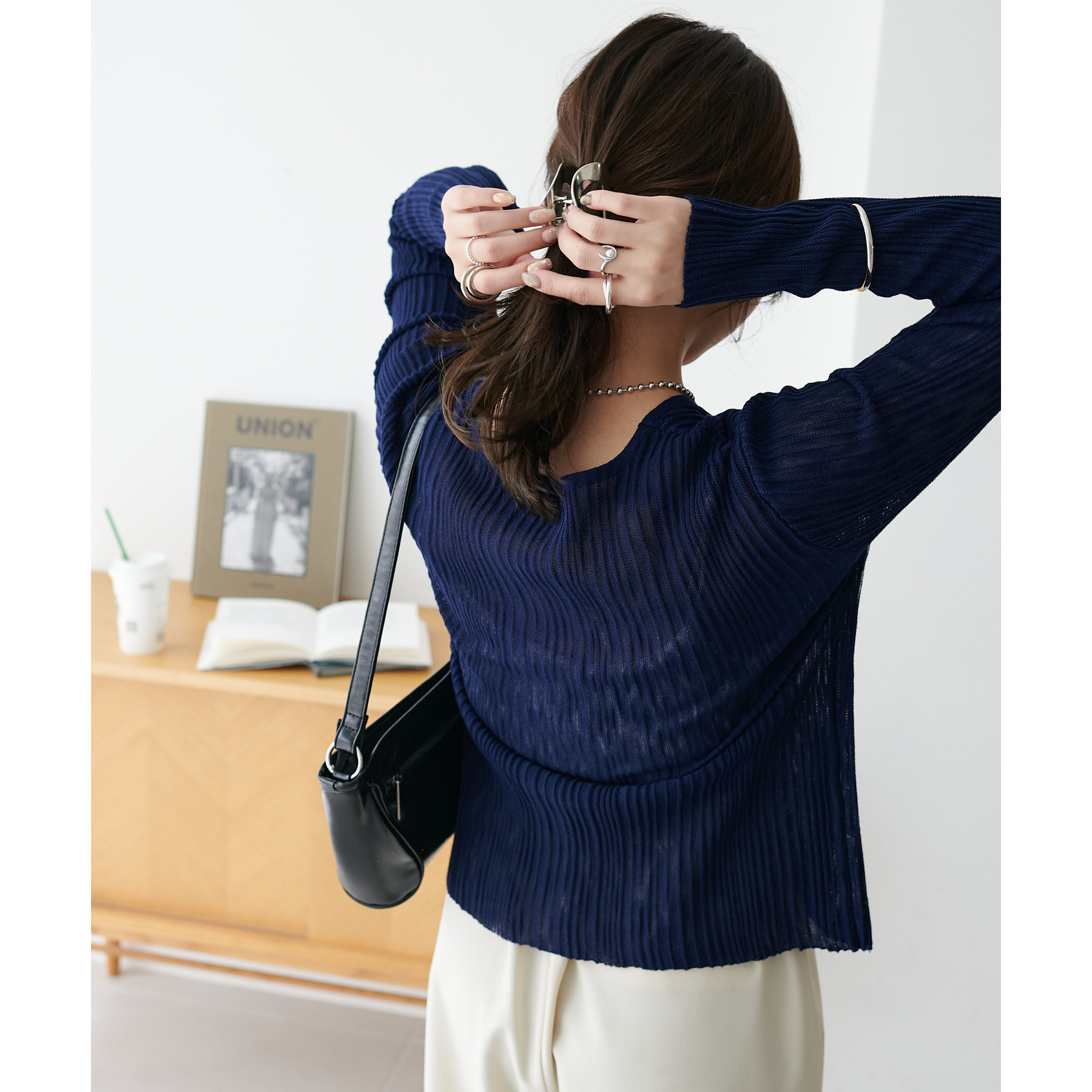 HER. ドライクルーネックカーディガン　ネイビー HER. カーディガン ドライクルーネックカーディガン レディース