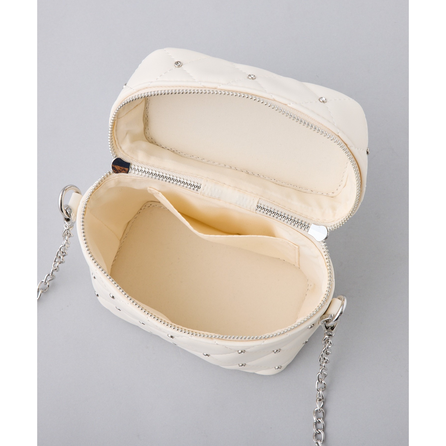 限定セール中！[美品] GG キルティング コスメティックケース f06f196b6026917ff89cdca9296049