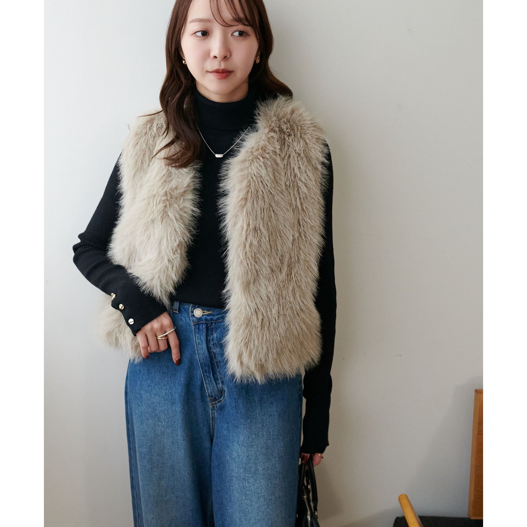 ご好評につき新色追加】ショートファーベスト | ファッション通販