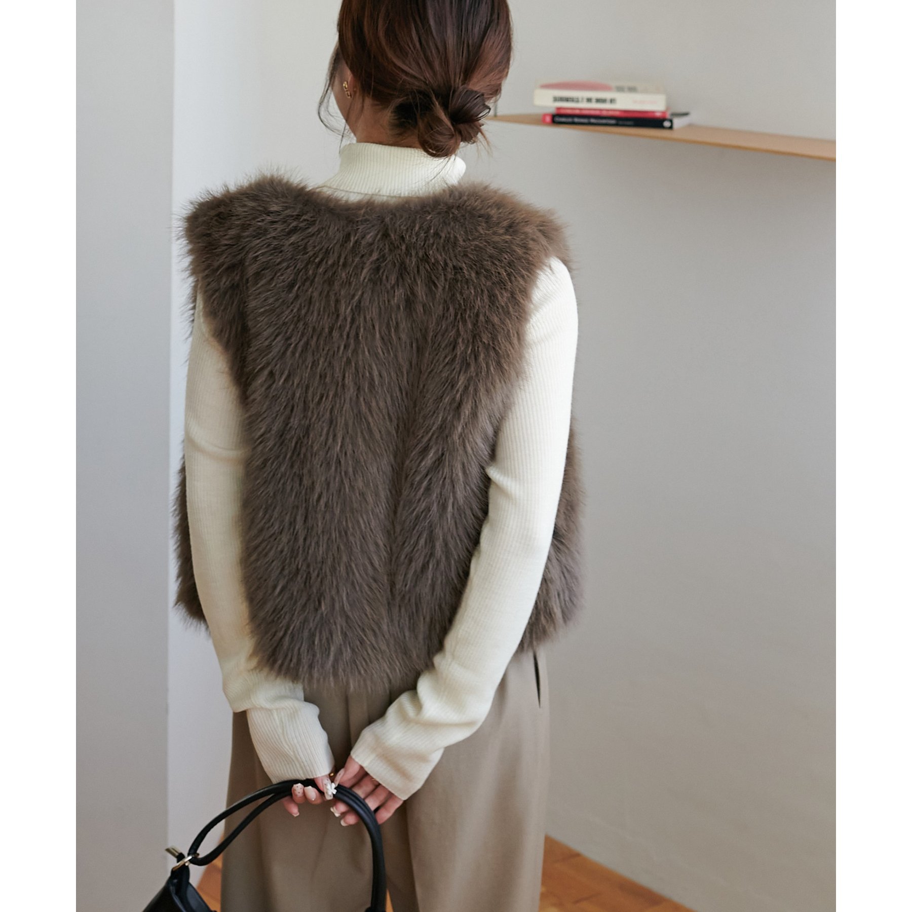 ご好評につき新色追加】ショートファーベスト | ファッション通販