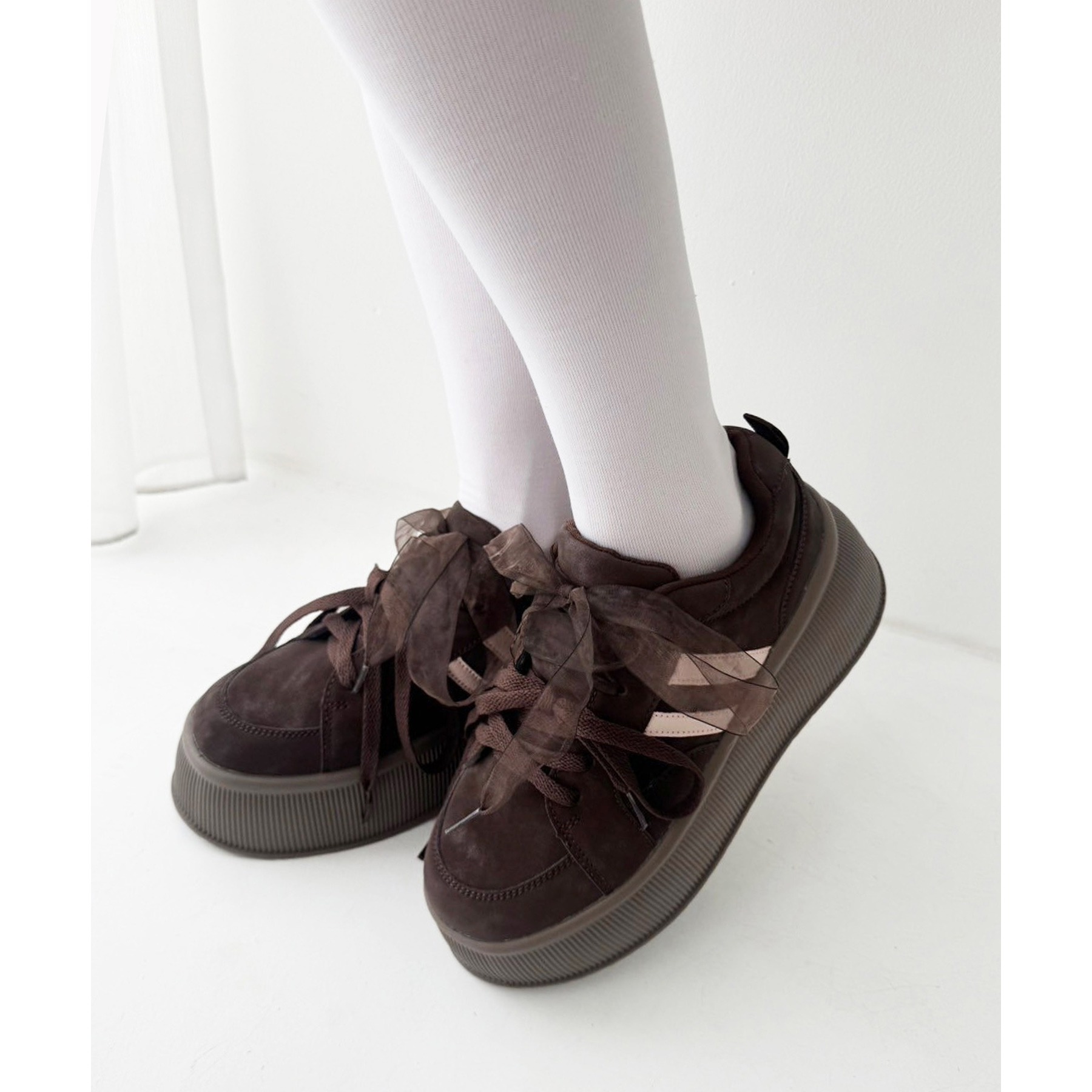 リボンカスタムスニーカー