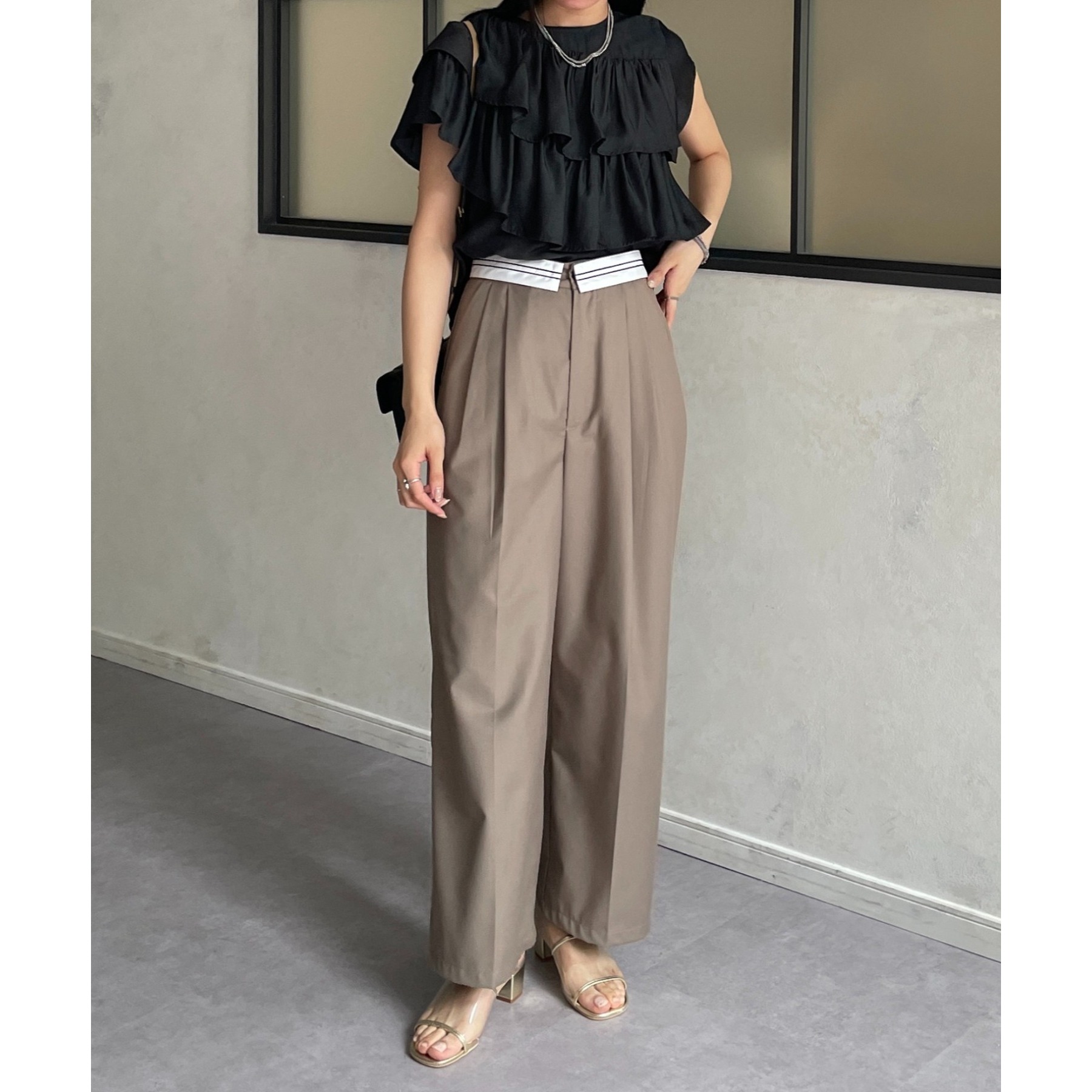 アシメラッフルフリルブラウス | ファッション通販サイト NUGU