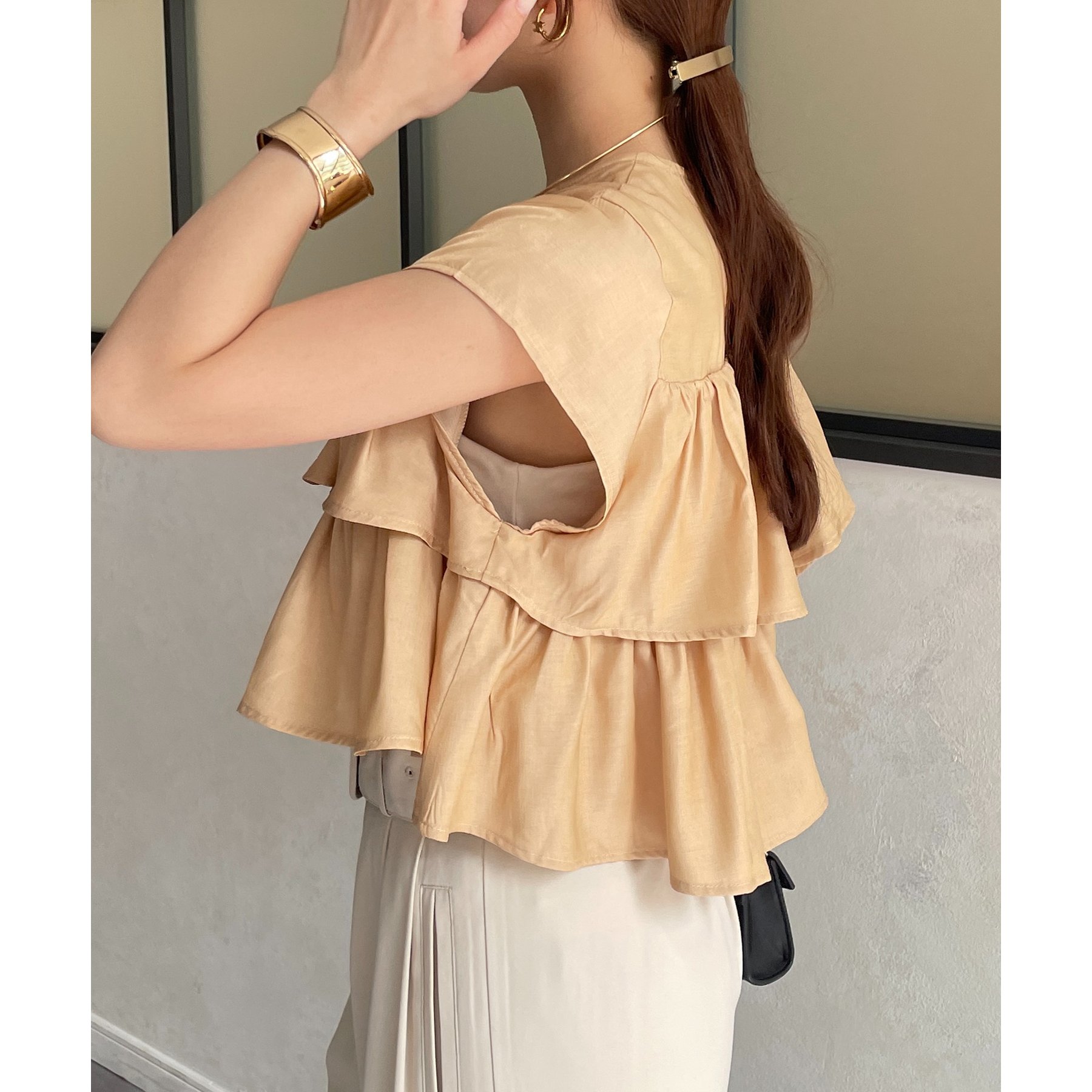 アシメラッフルフリルブラウス | ファッション通販サイト NUGU