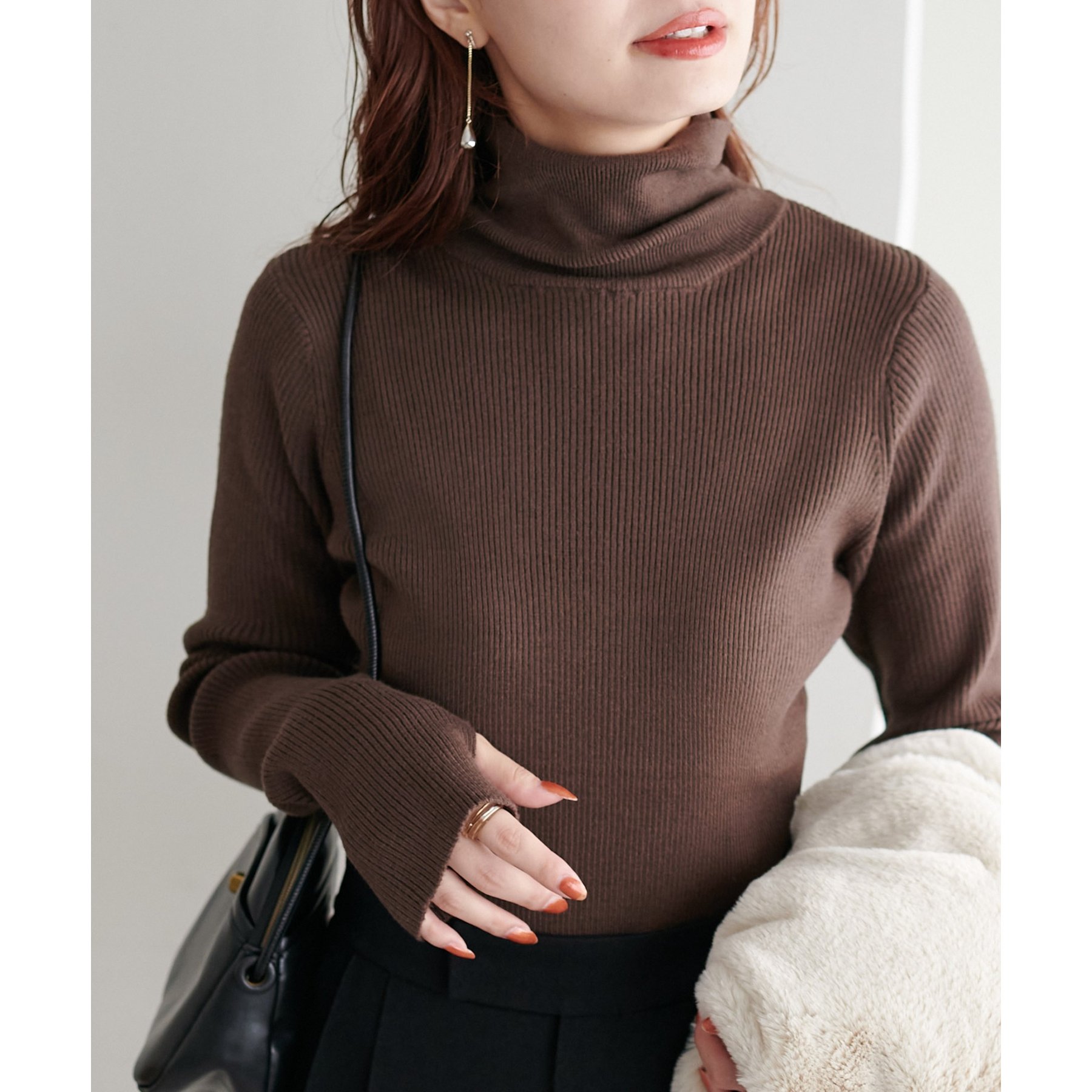 WEB限定】フィンガーホールリブタートルニット | ファッション通販