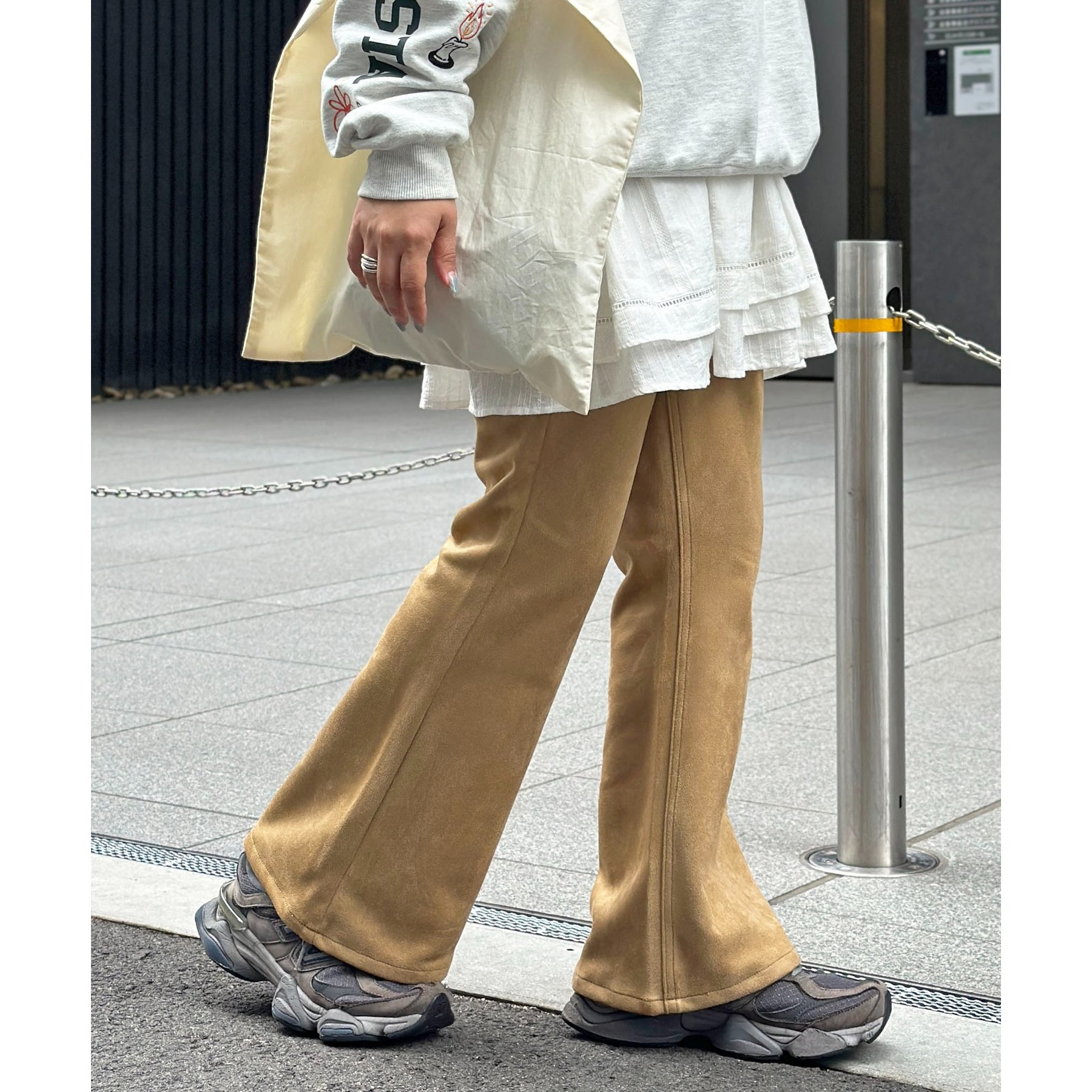 PIPI監修】フェイクスエードフレアパンツ | ファッション通販サイト NUGU