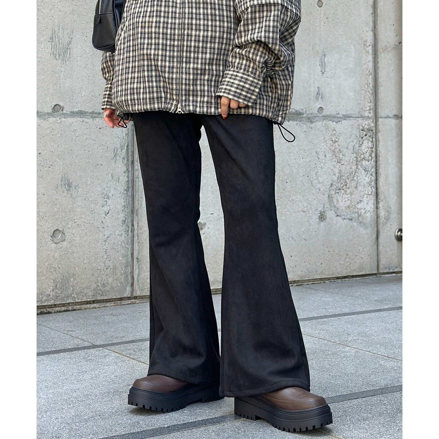 PIPI監修】フェイクスエードフレアパンツ | ファッション通販サイト NUGU