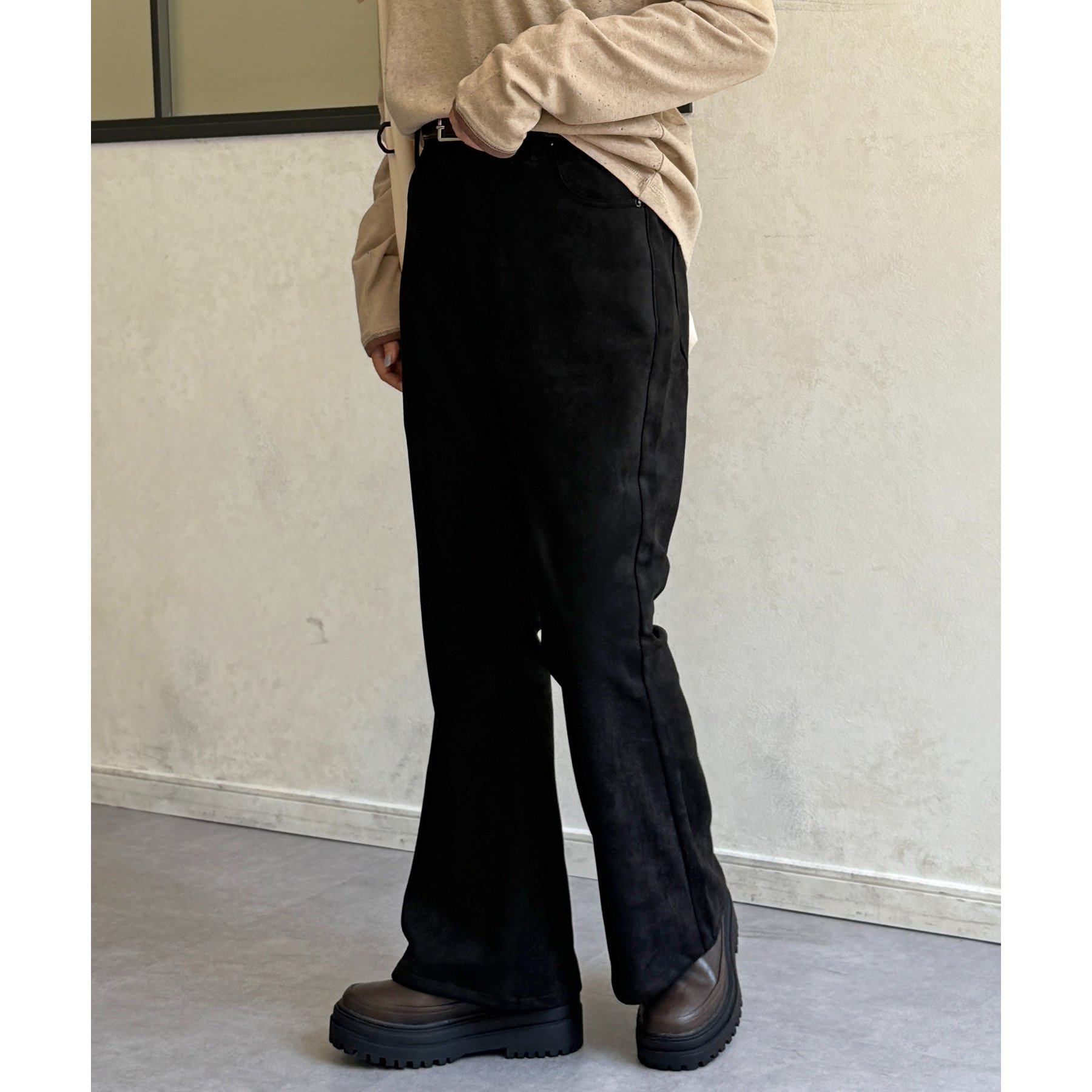 PIPI監修】フェイクスエードフレアパンツ | ファッション通販サイト NUGU