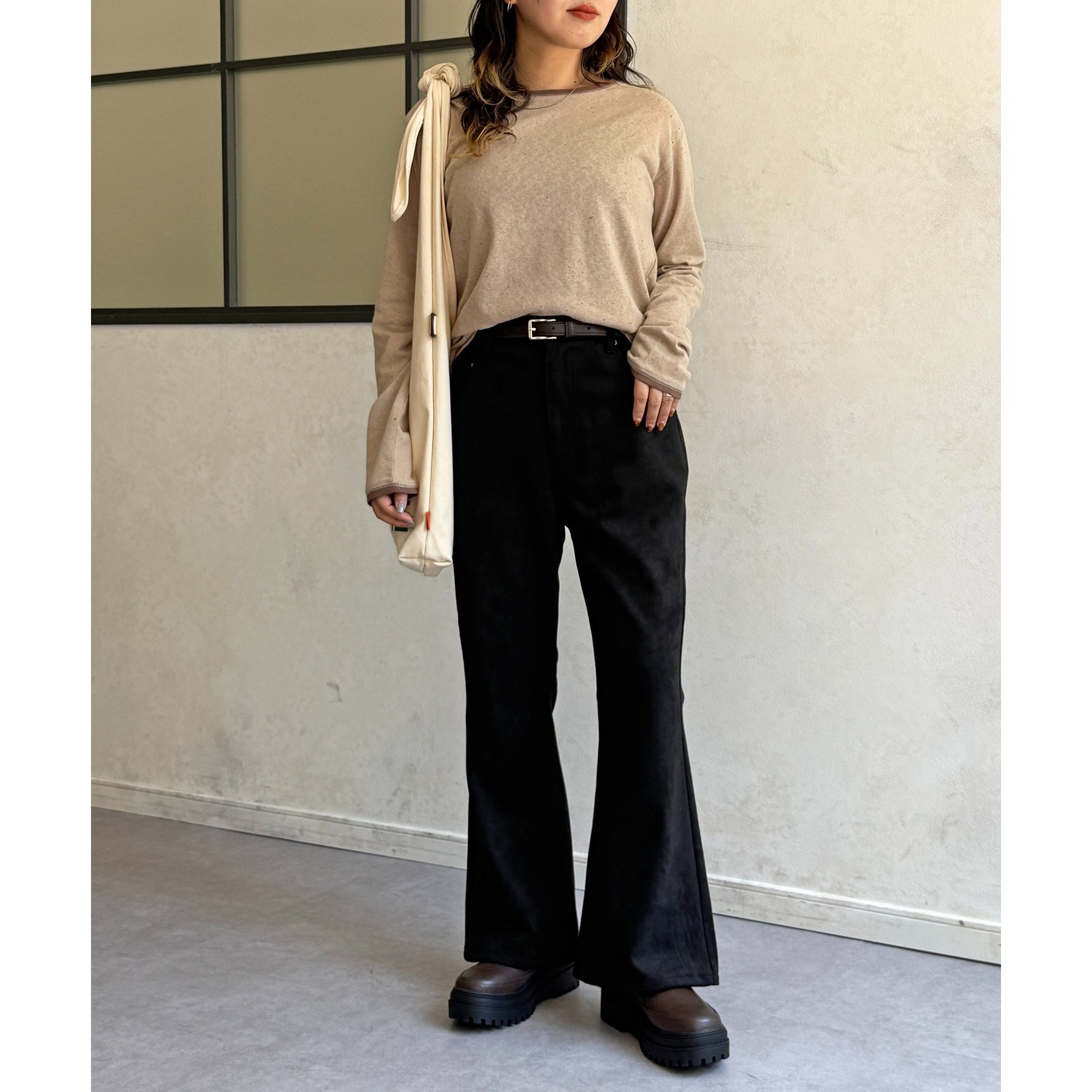 PIPI監修】フェイクスエードフレアパンツ | ファッション通販サイト NUGU