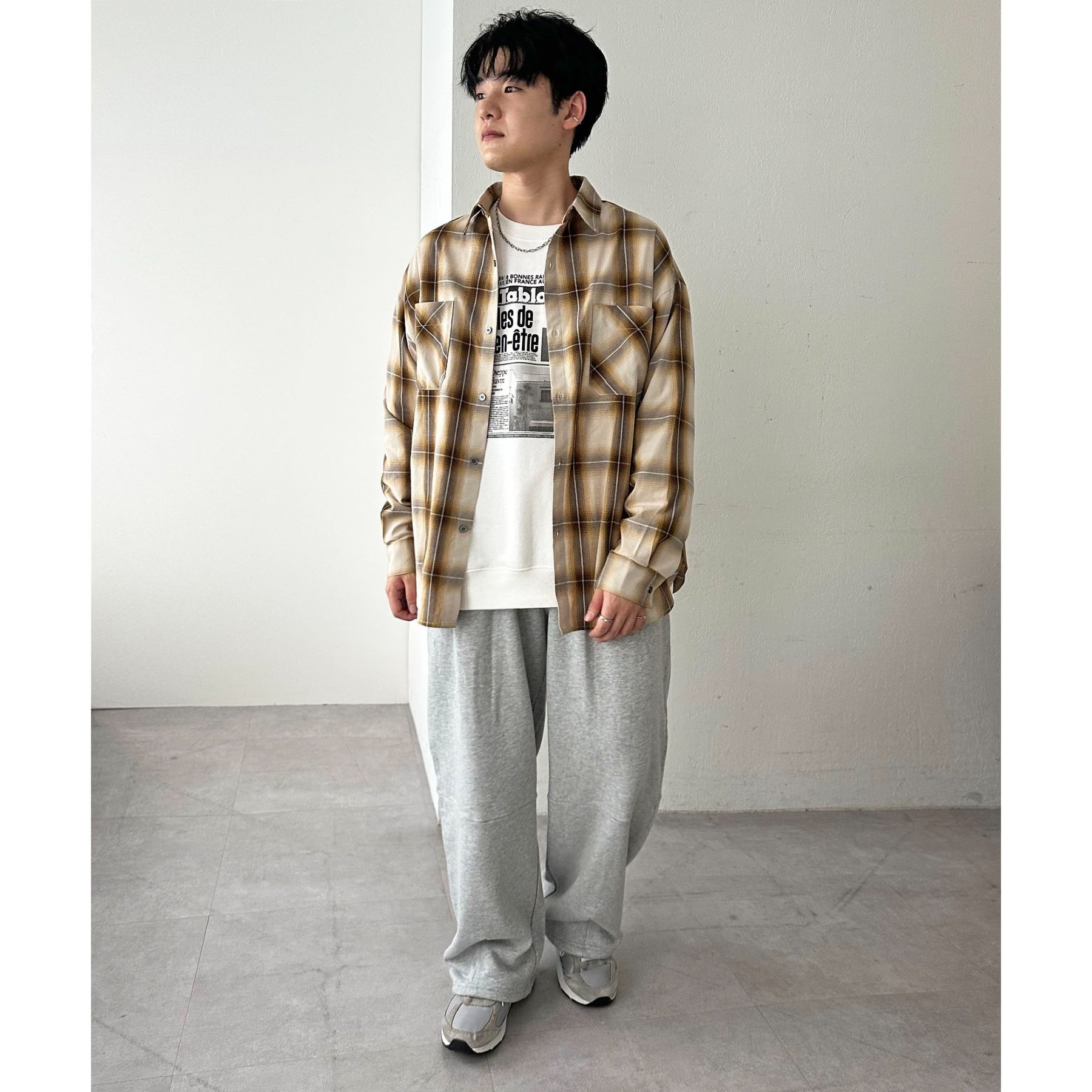 ユニセックス】ワンポイント刺繍バレルレッグスウェットパンツ ユニセックス】ワンポイント刺繍バレルレッグスウェットパンツ