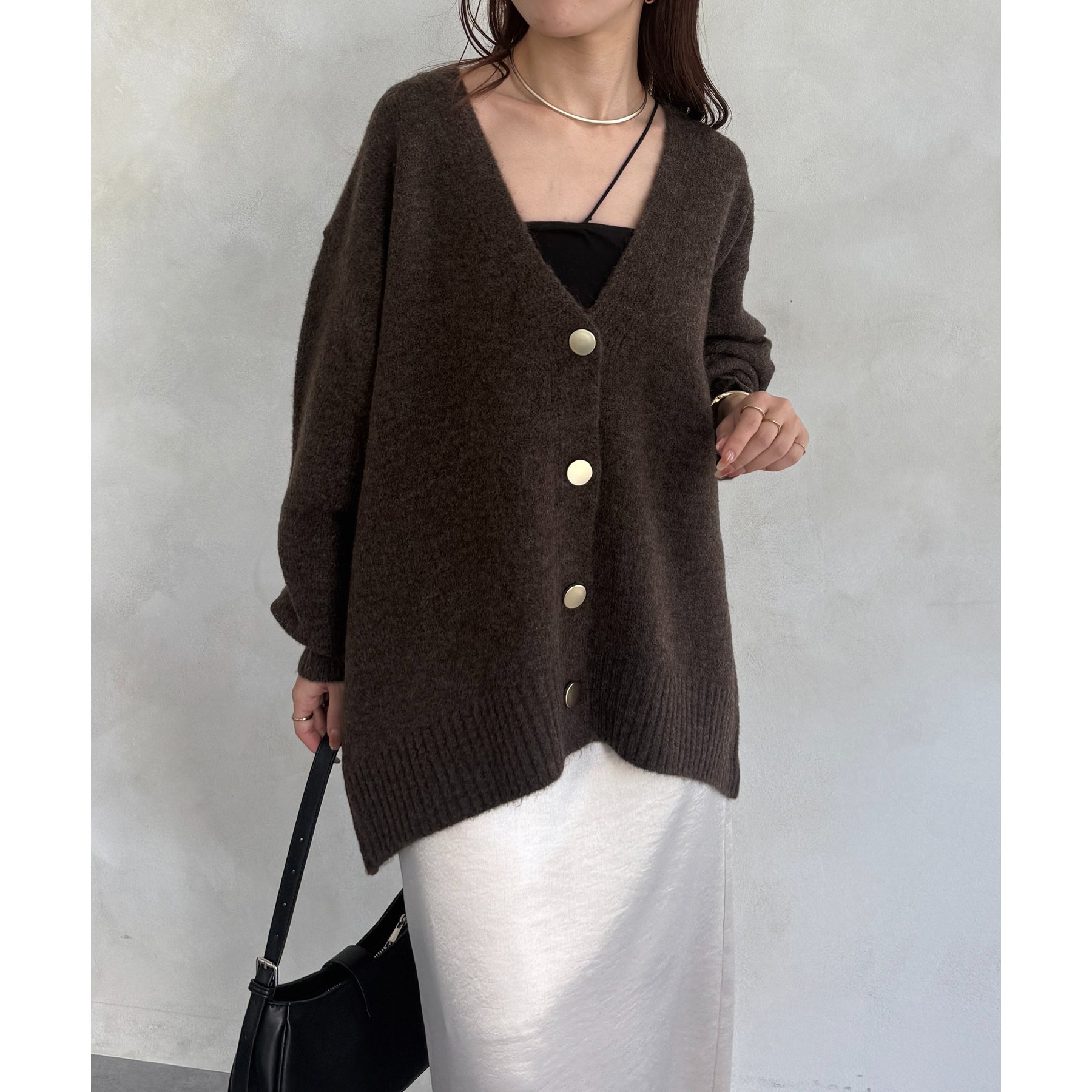新品タグ付き　CADUNE 金釦Vカーデ カーディガン　ニット　ジャケット ANGIE カーディガン 金ボタン Vネック ニットカーディガン レディース
