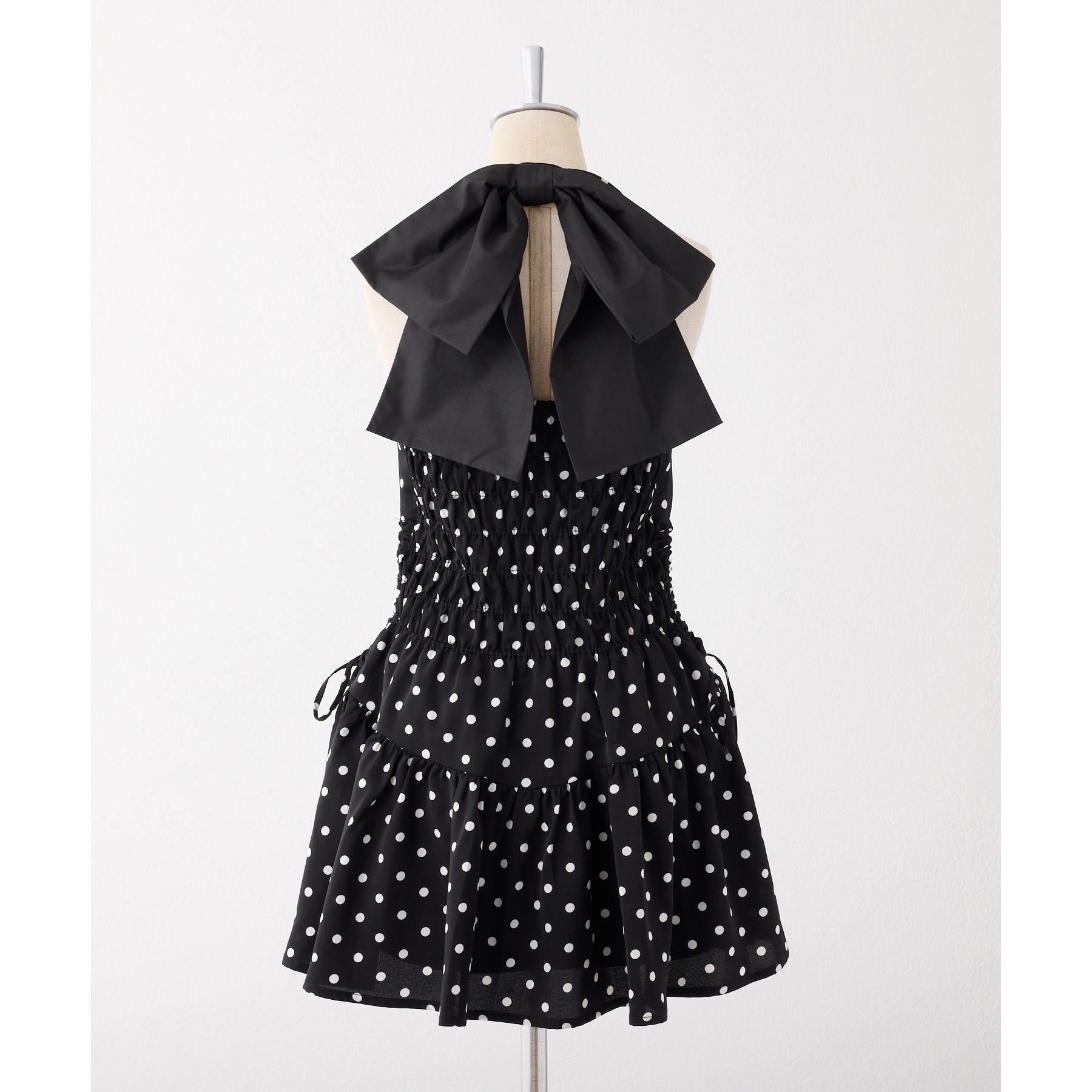 NICE CLAUP アメスリバックリボンミニワンピース 黒 ドット柄 Black