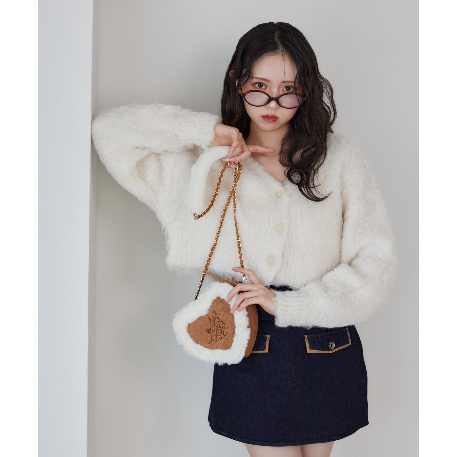 ハートスエードロゴショルダーバッグ | ファッション通販サイト NUGU