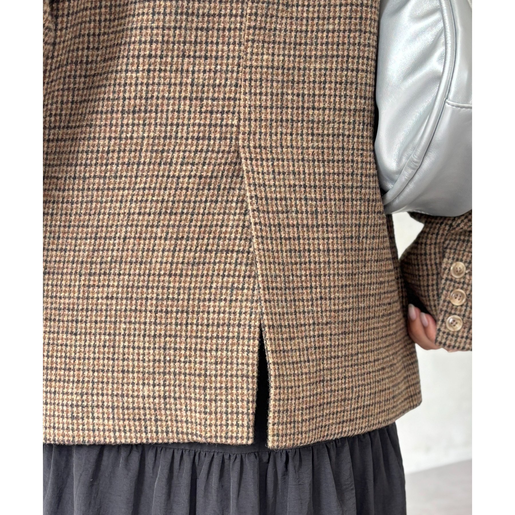 缶バッジ付きツイードテーラードジャケット | ファッション通販サイト NUGU