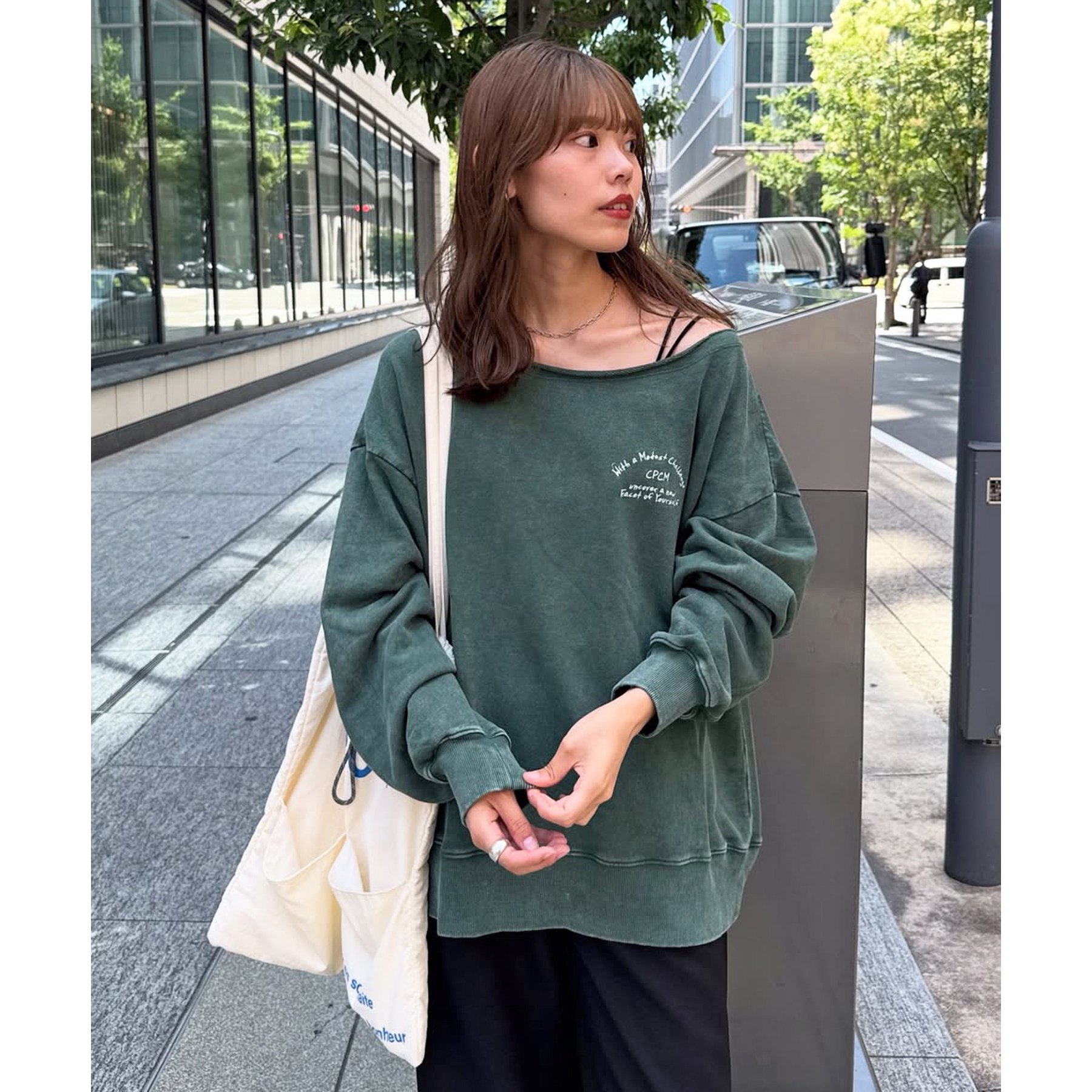 落書き刺繍ロンT | ファッション通販サイト NUGU