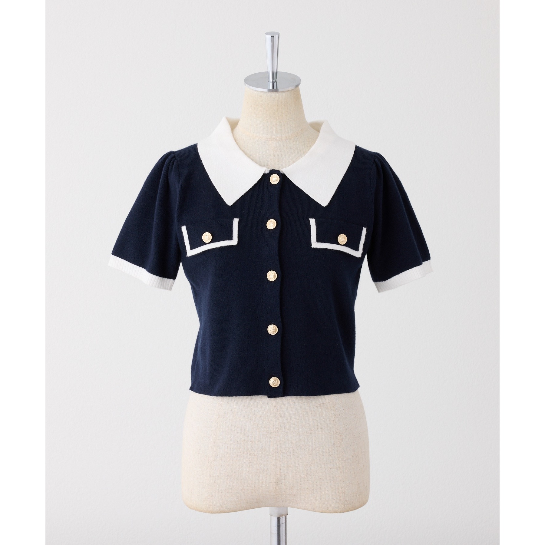 ボタンポロニットトップス 金ボタン配色衿ニットトップス | ファッション通販サイト NUGU