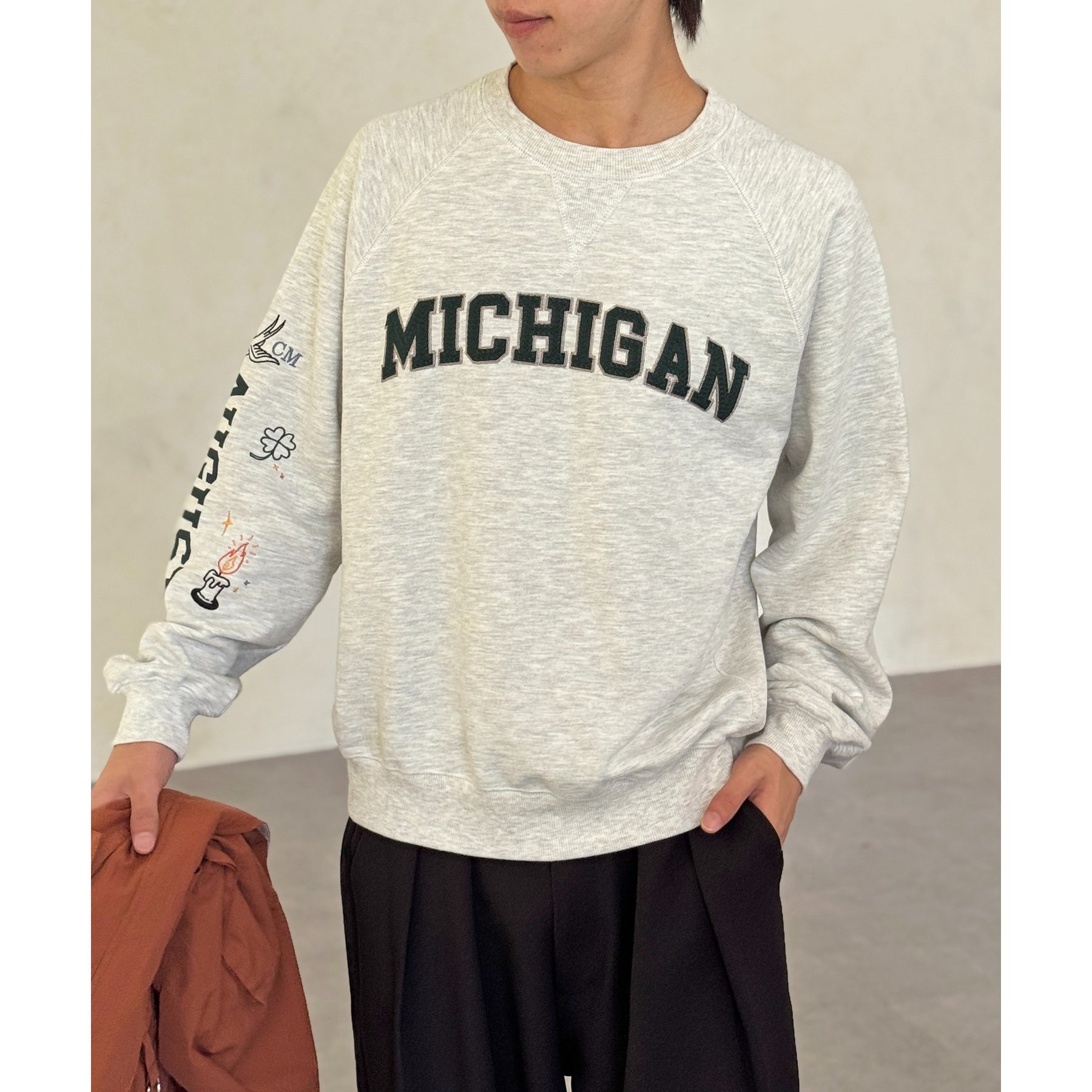 A17777 美品 FRGMT ユニバーシティカレッジロゴスウェット 黒L 楽天