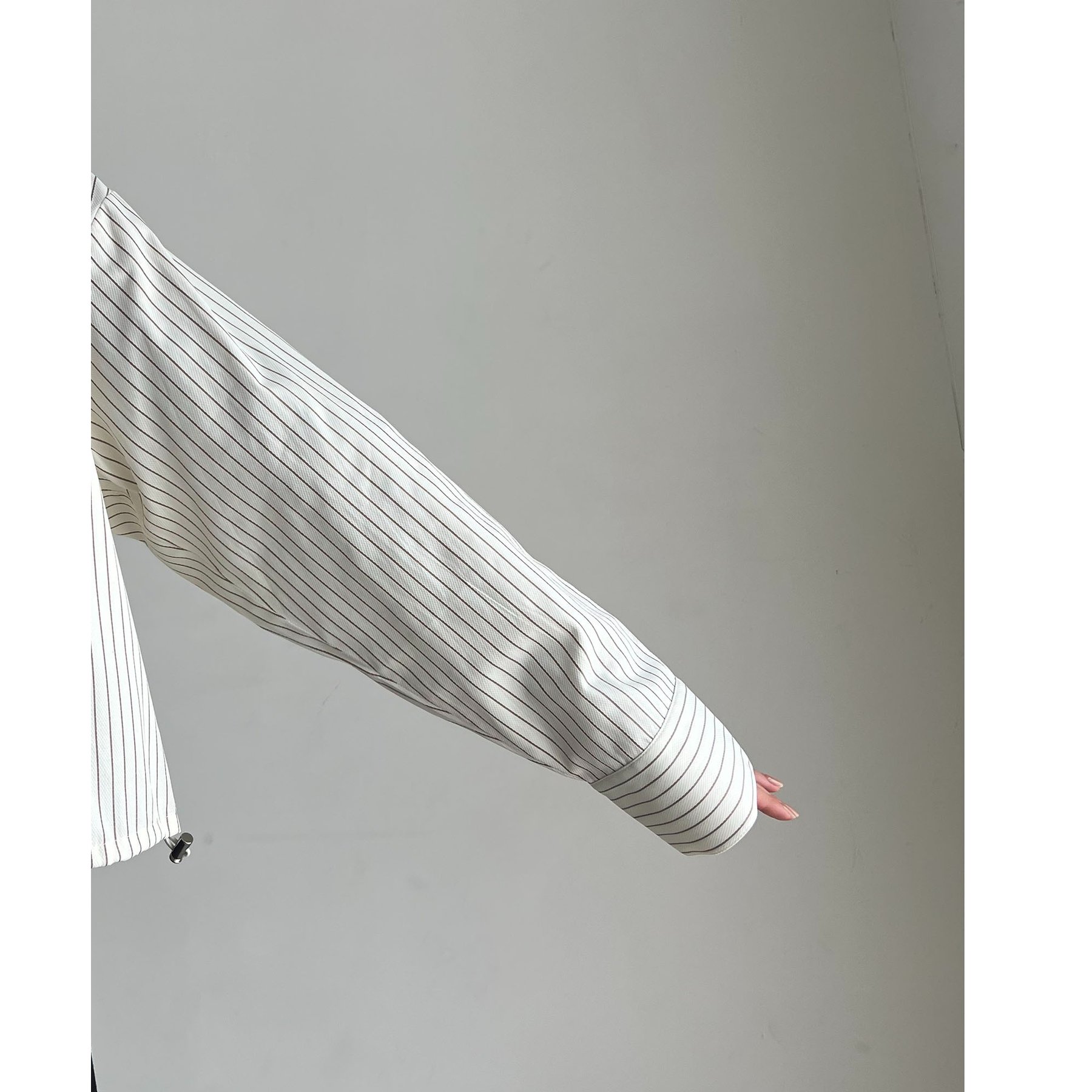 Vネックストライプショートシャツ | ファッション通販サイト NUGU