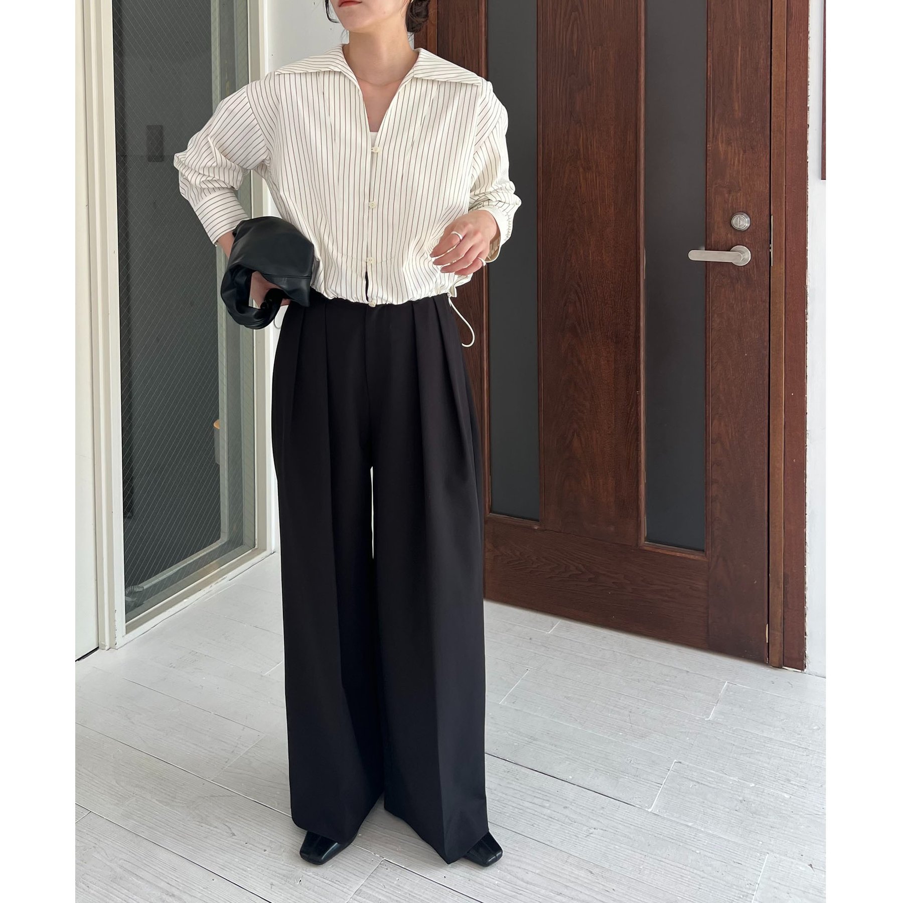 Vネックストライプショートシャツ | ファッション通販サイト NUGU