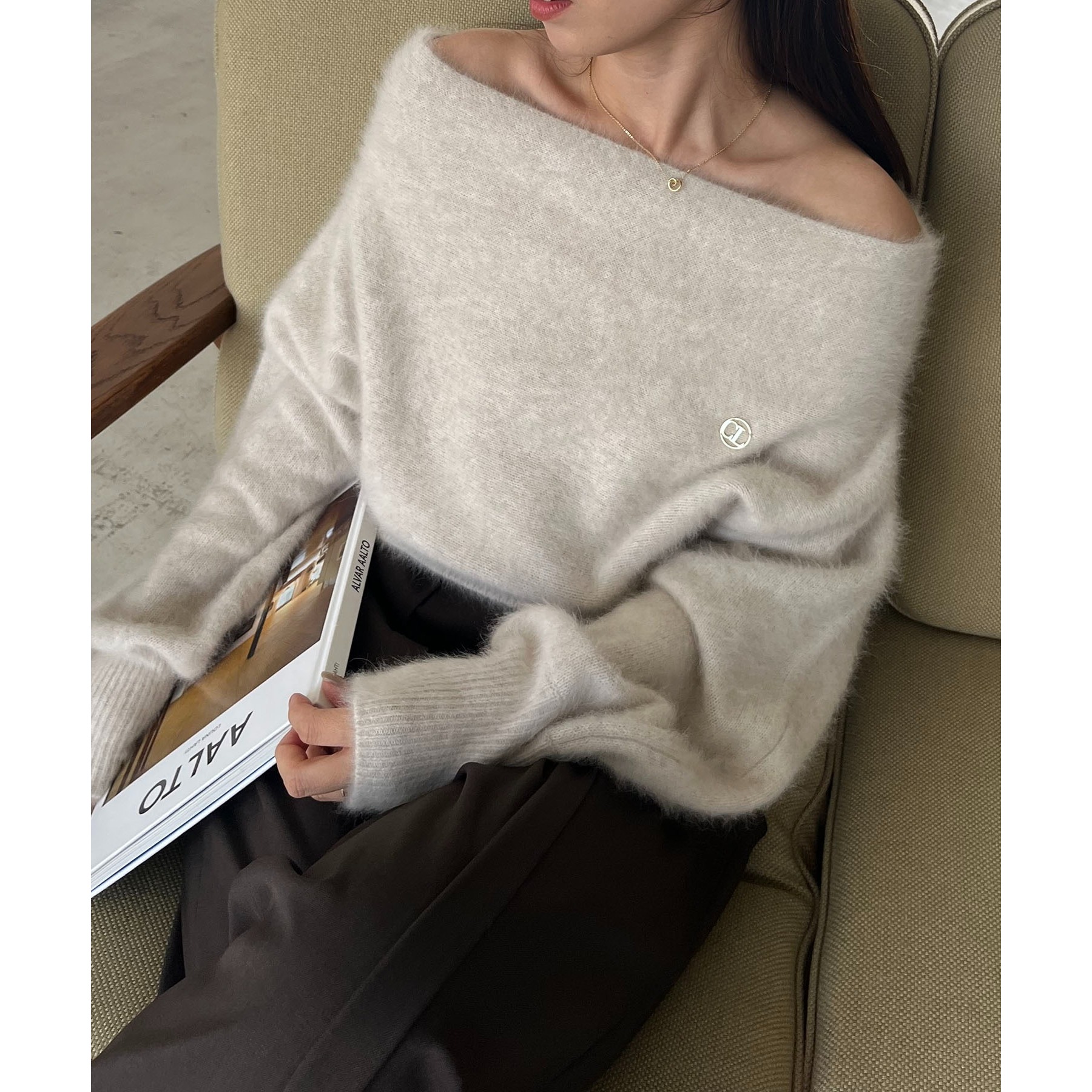 【上質な着心地/全骨格細見え】<C.L> FOXカシミアドルマンニット ブラック 上質な着心地/全骨格細見え】〈C.L〉FOXカシミアドルマンニット