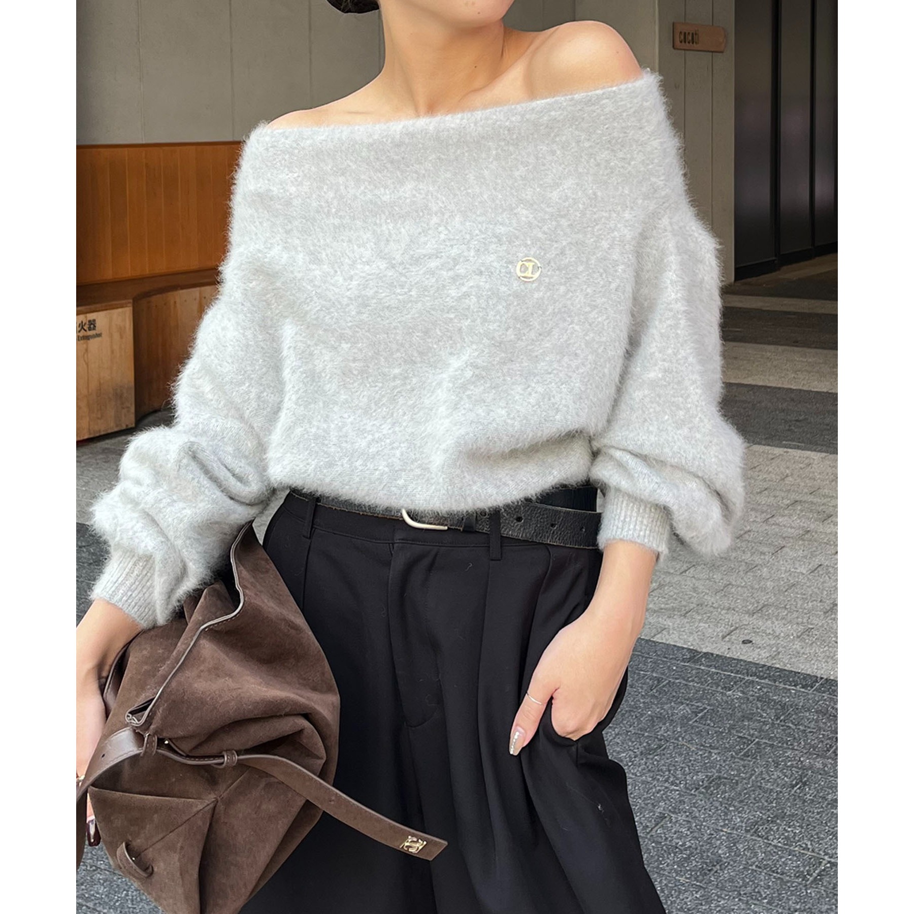 上質な着心地/全骨格細見え】〈C.L〉FOXカシミアドルマンニット