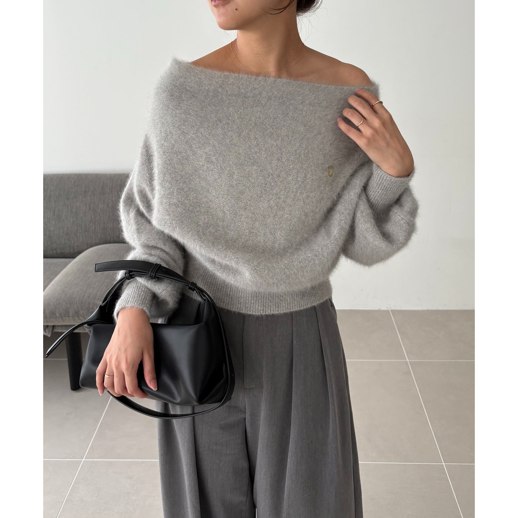 上質な着心地/全骨格細見え】〈C.L〉FOXカシミアドルマンニット