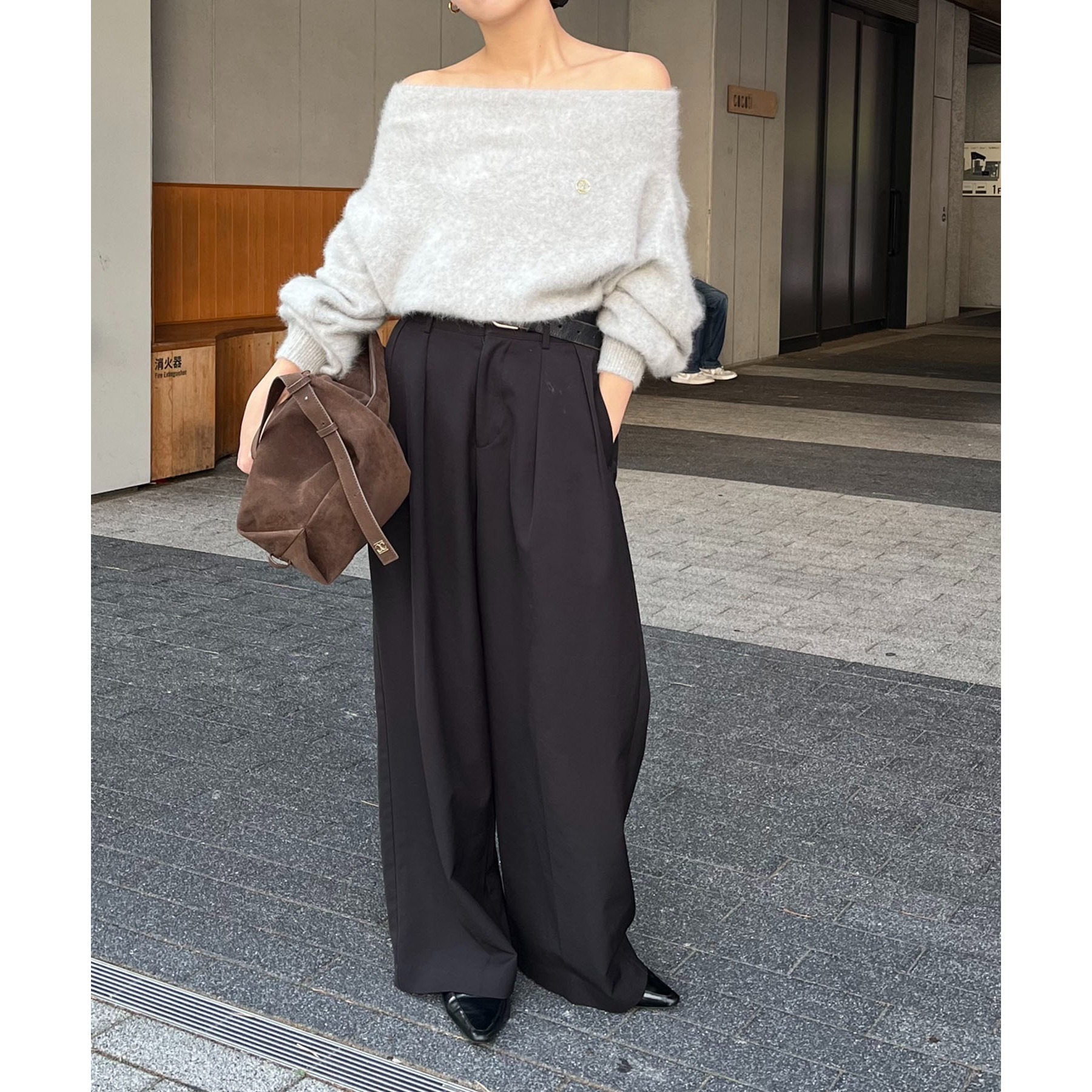 上質な着心地/全骨格細見え】〈C.L〉FOXカシミアドルマンニット