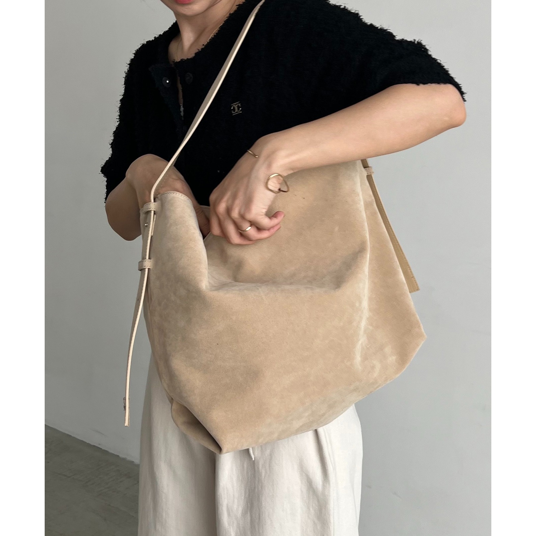 WEB限定カラー・ブラック/大容量】2WAYワンハンドルバッグ