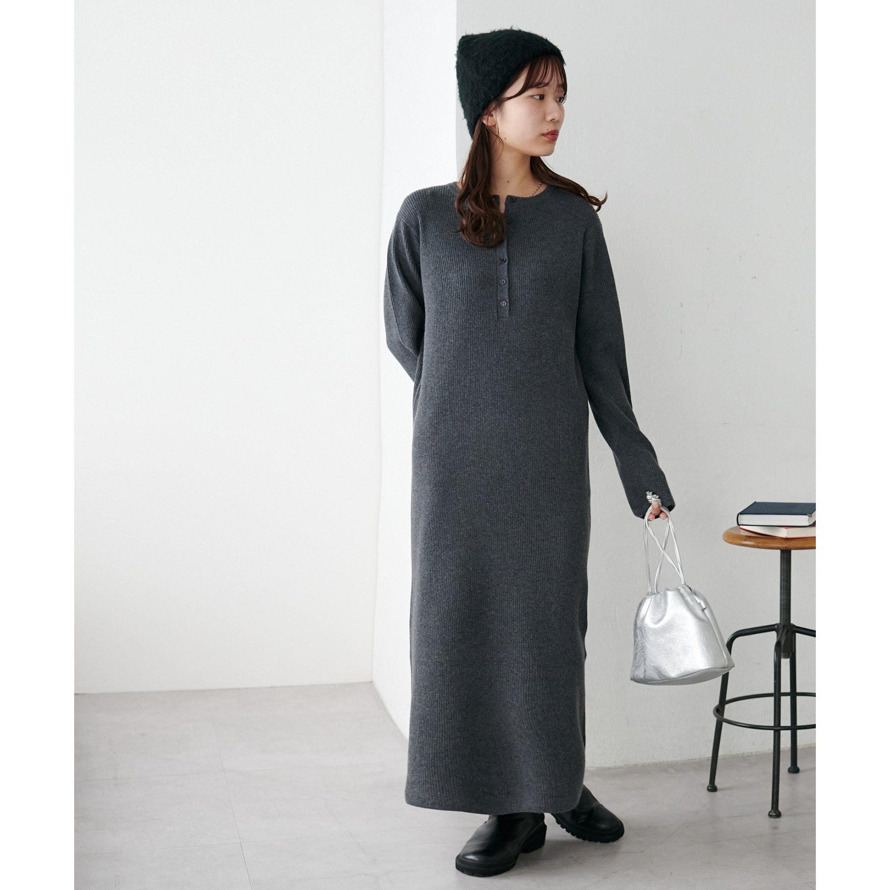 いちごページ グレー ノースリーブ ワンピース 23区｜【Oggi8月号掲載/接触冷感/洗える】ツイストコットンプレー