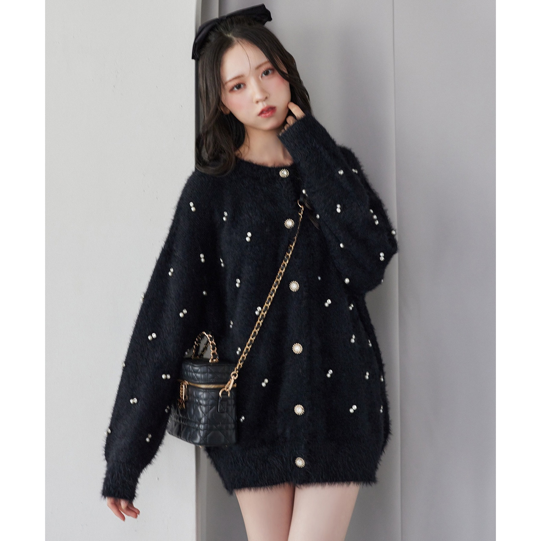 ビジューフェザーロングカーデ | ファッション通販サイト NUGU