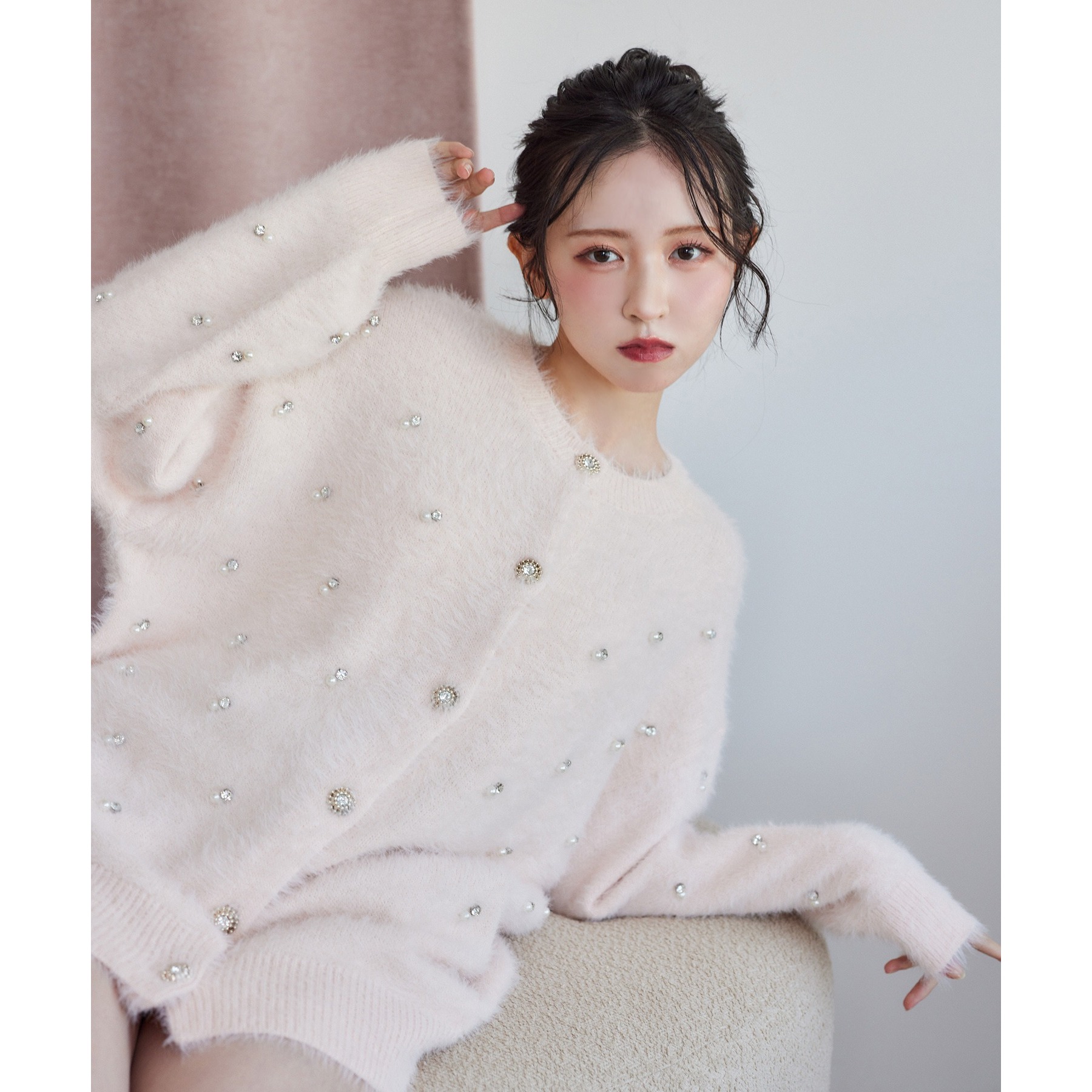 ビジューフェザーロングカーディガン アイボリー タグ付き ビジューフェザーロングカーデ | ファッション通販サイト NUGU