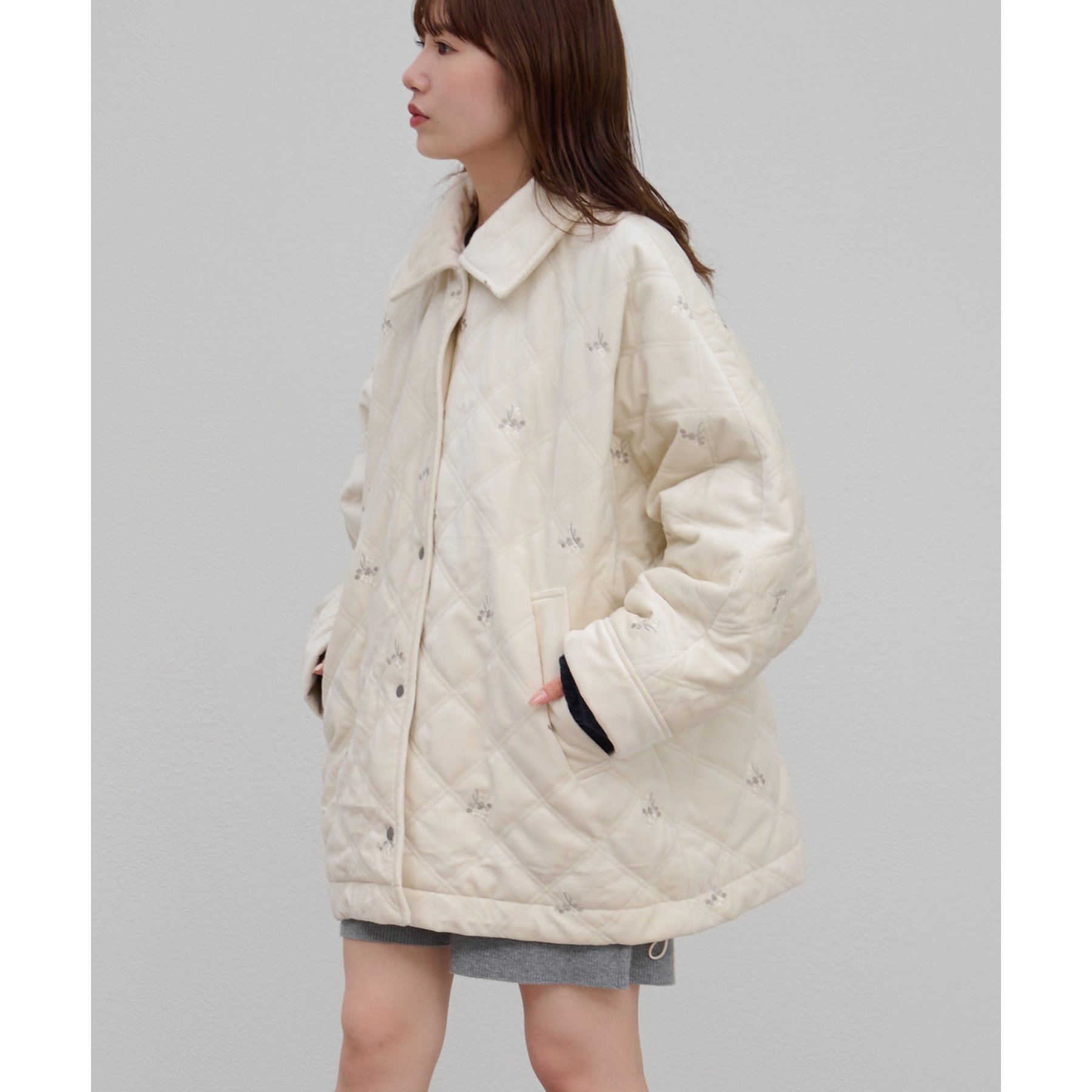 ROLL ベロア刺繍ジャケット　ブルゾン ベロア キルト 刺繍 ブルゾン