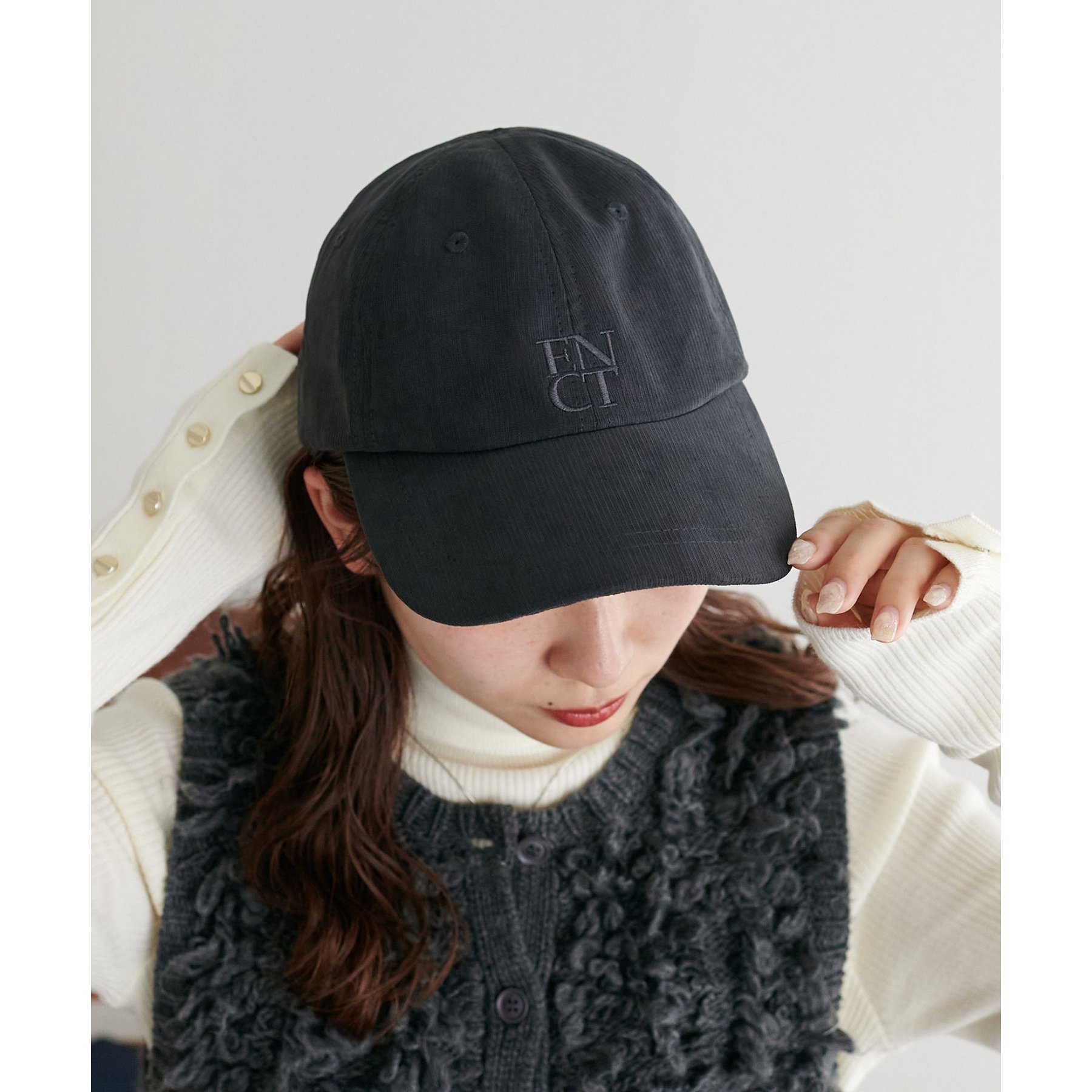 ヤードセール　ビーニー　刺繍ロゴ ニット帽 ワッチキャップ ビーニー 帽子 ロゴ刺繍 ウール F