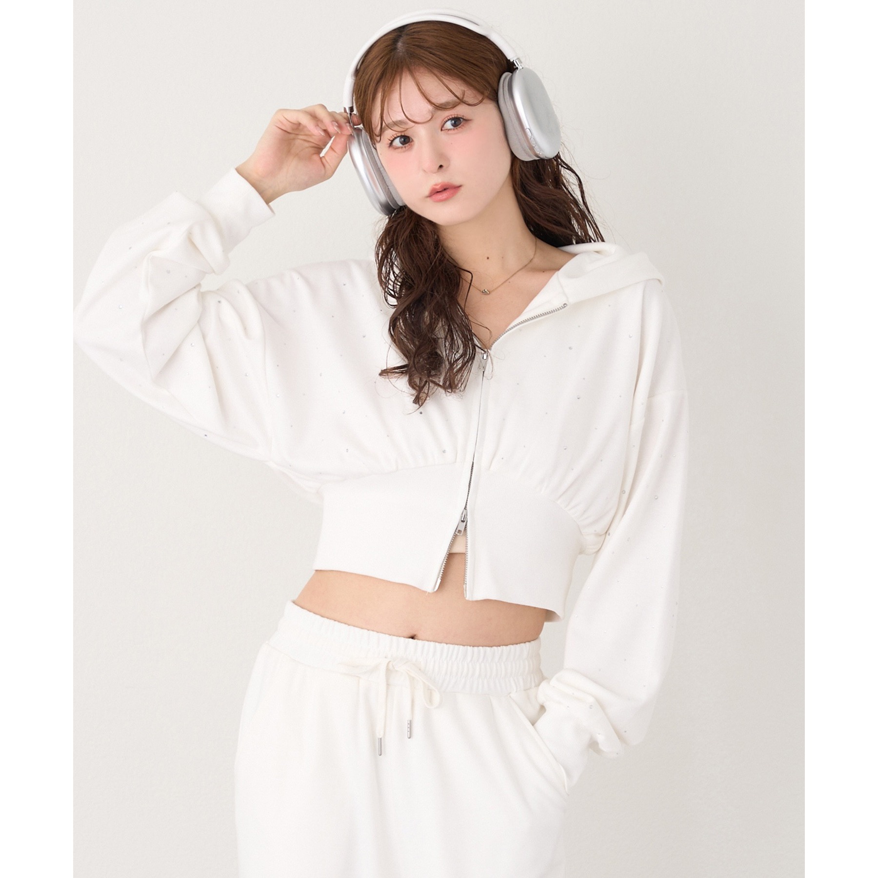 チェスティ♡♡ビジューパーカーホワイト フードフリルビジューパーカーセットアップ – pium