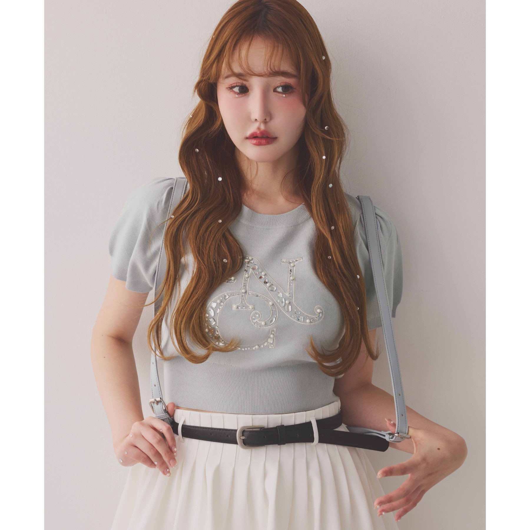 ロゴビジューニット | ファッション通販サイト NUGU